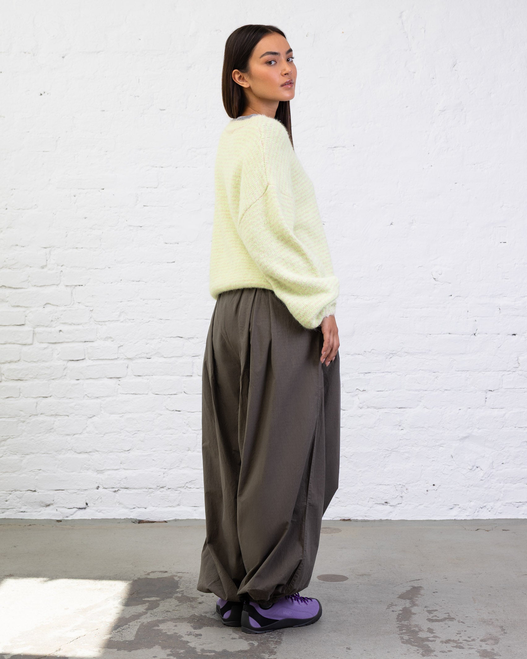 Pullover mit schmalen Streifen