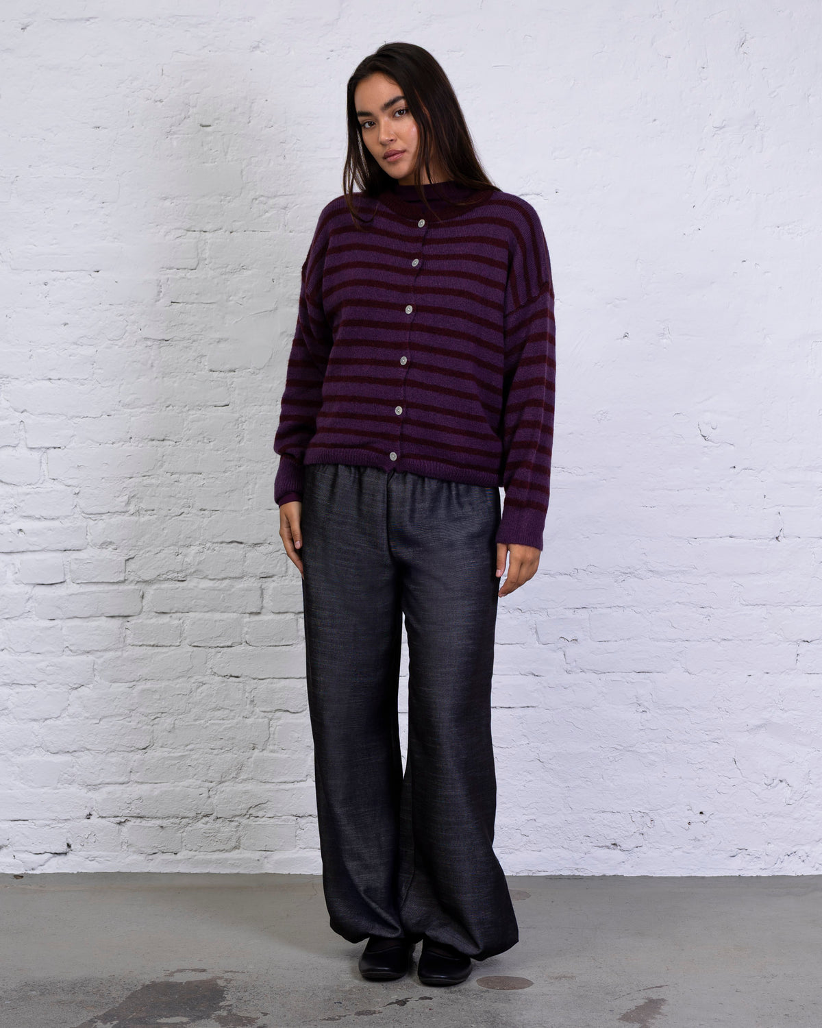 Weiche gestreifte Strickjacke