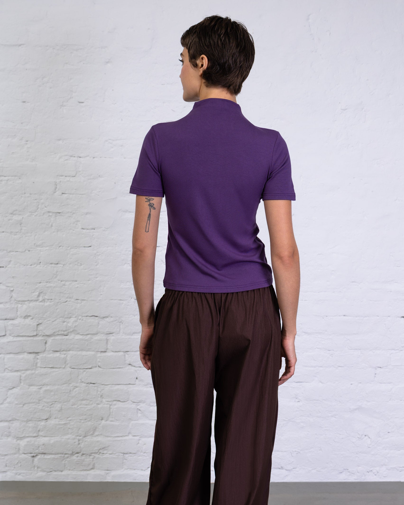 Basic T-Shirt mit Stehkragen