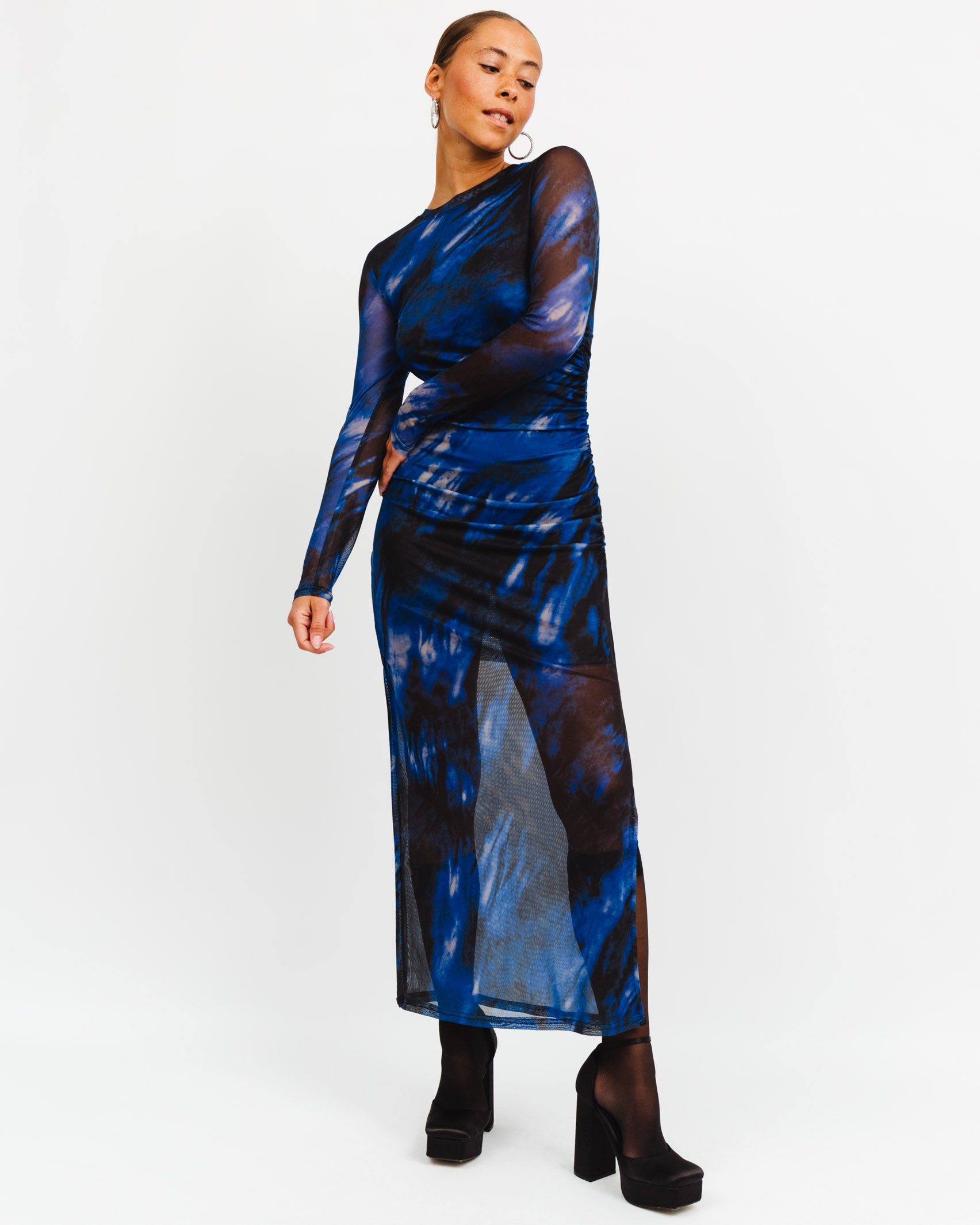 Langes Mesh Kleid mit Raffung - Broke + Schön