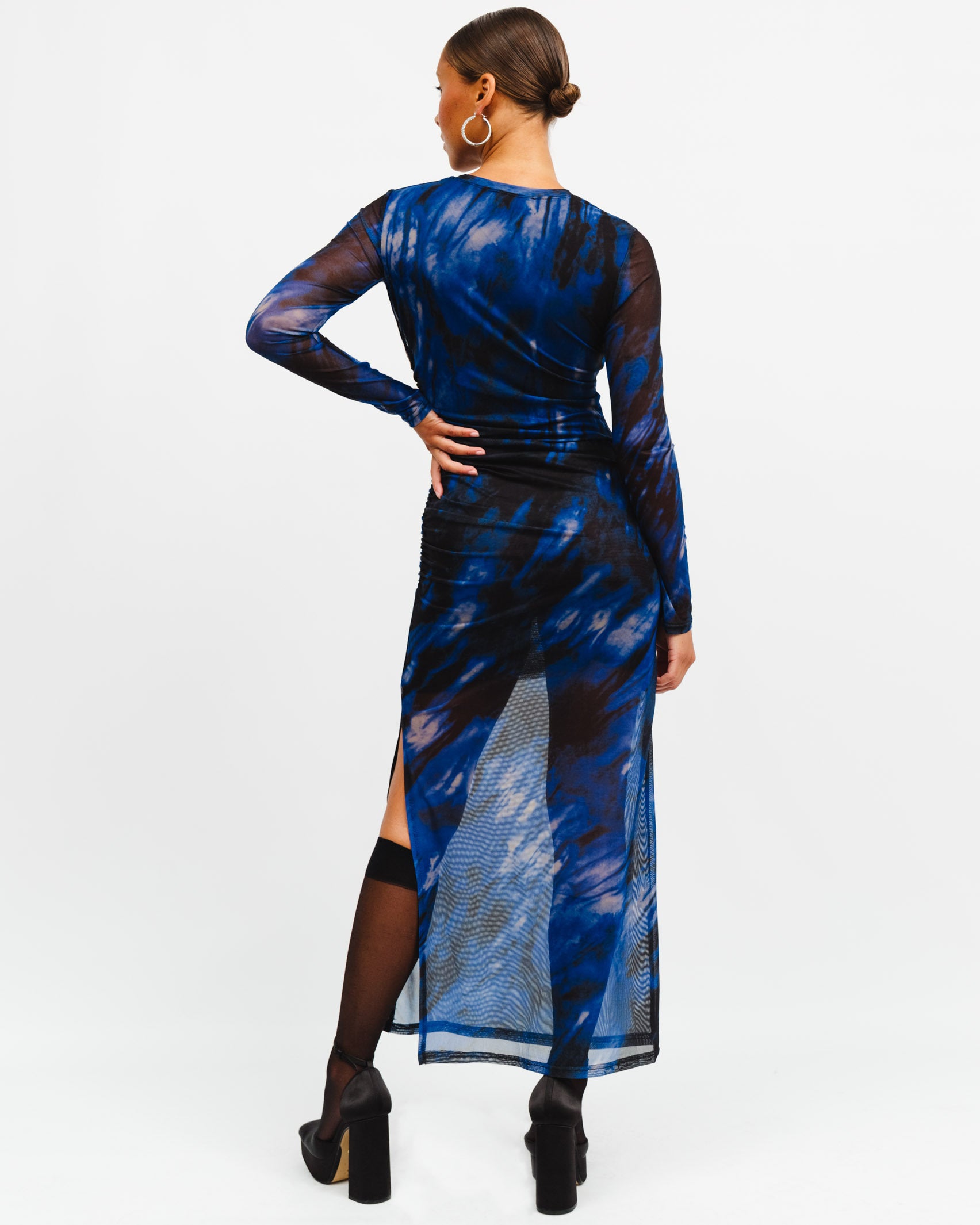 Langes Mesh Kleid mit Raffung - Broke + Schön