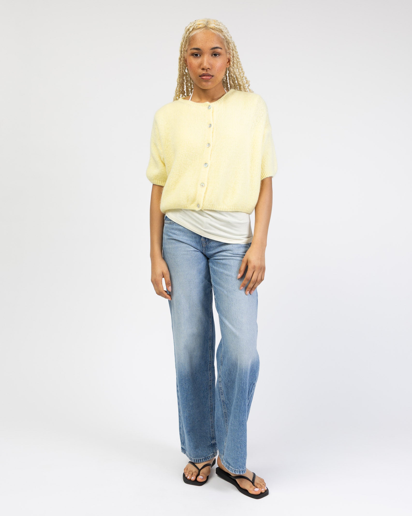 Strickjacke mit kurzen Ärmeln