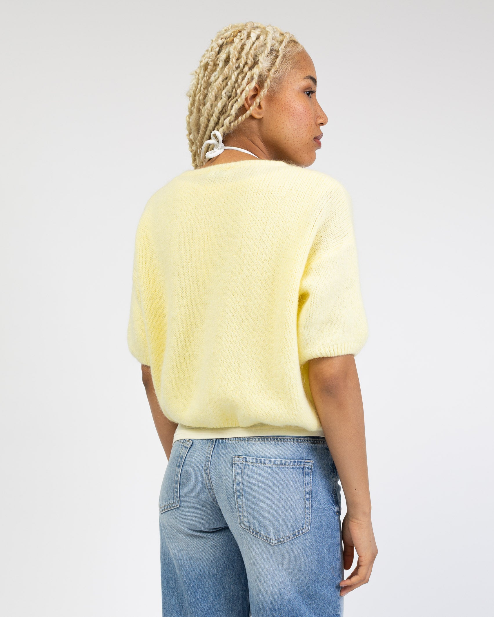 Strickjacke mit kurzen Ärmeln