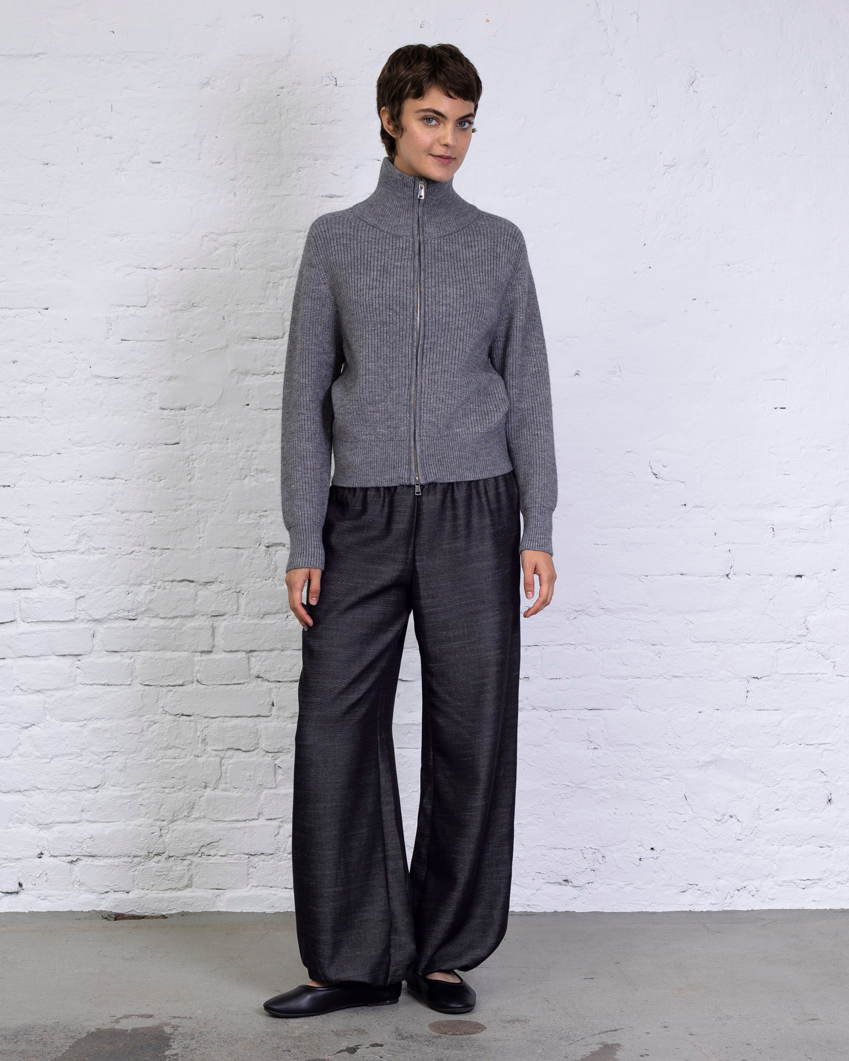 Strukturierte Strickjacke mit Doppel-Reißverschluss