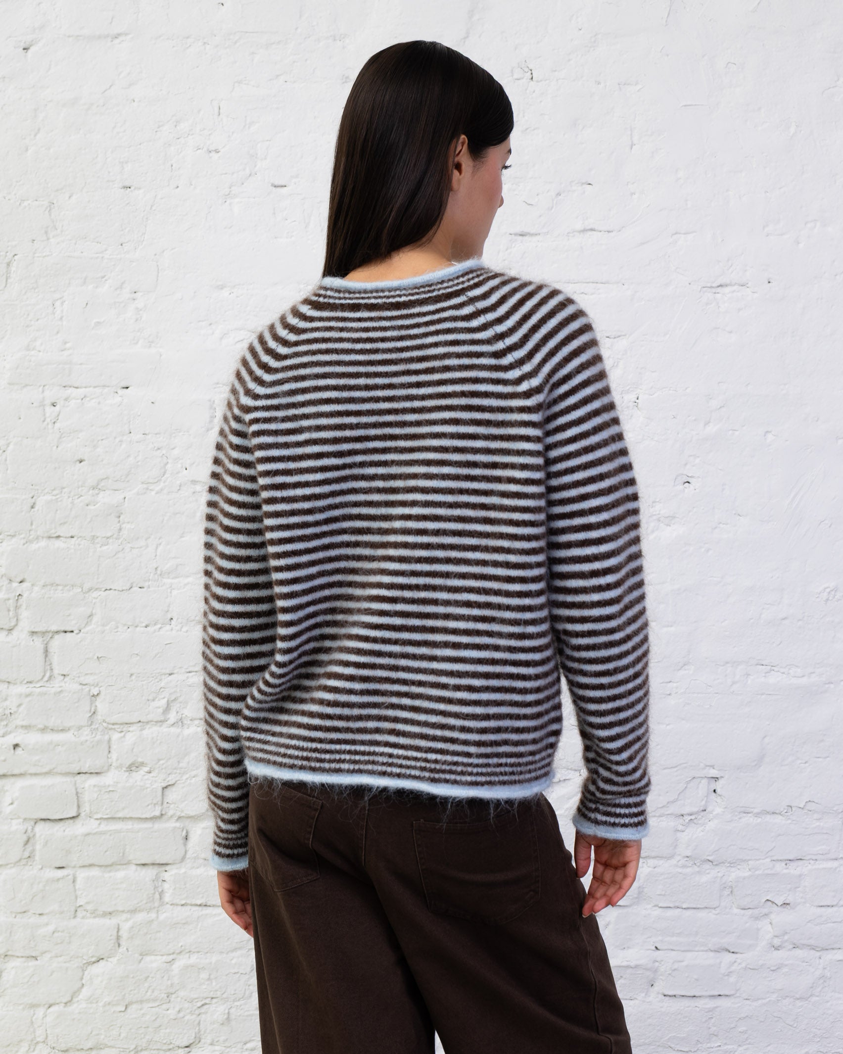 Flauschiger Pullover mit Streifen