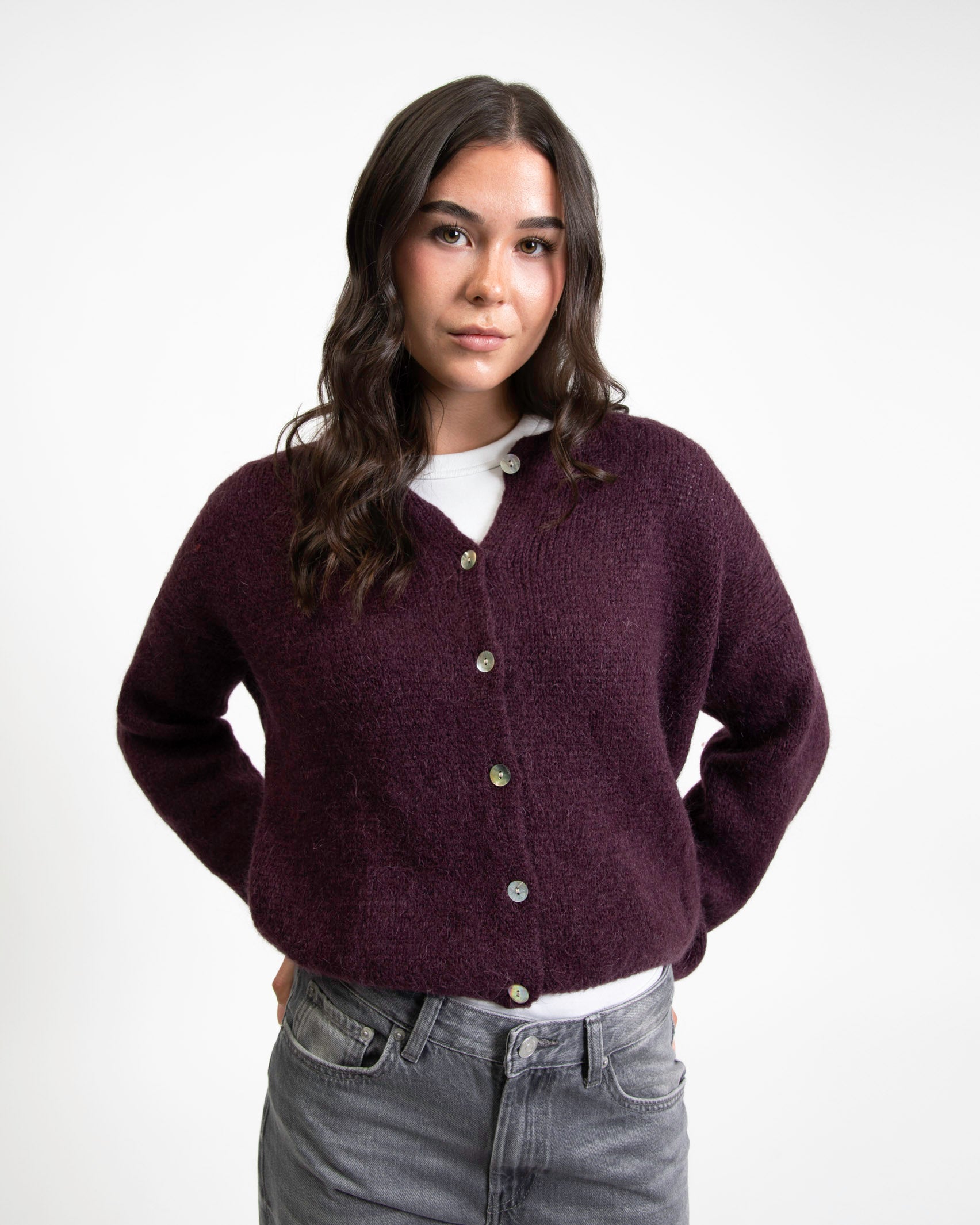 Weiche einfarbige Strickjacke