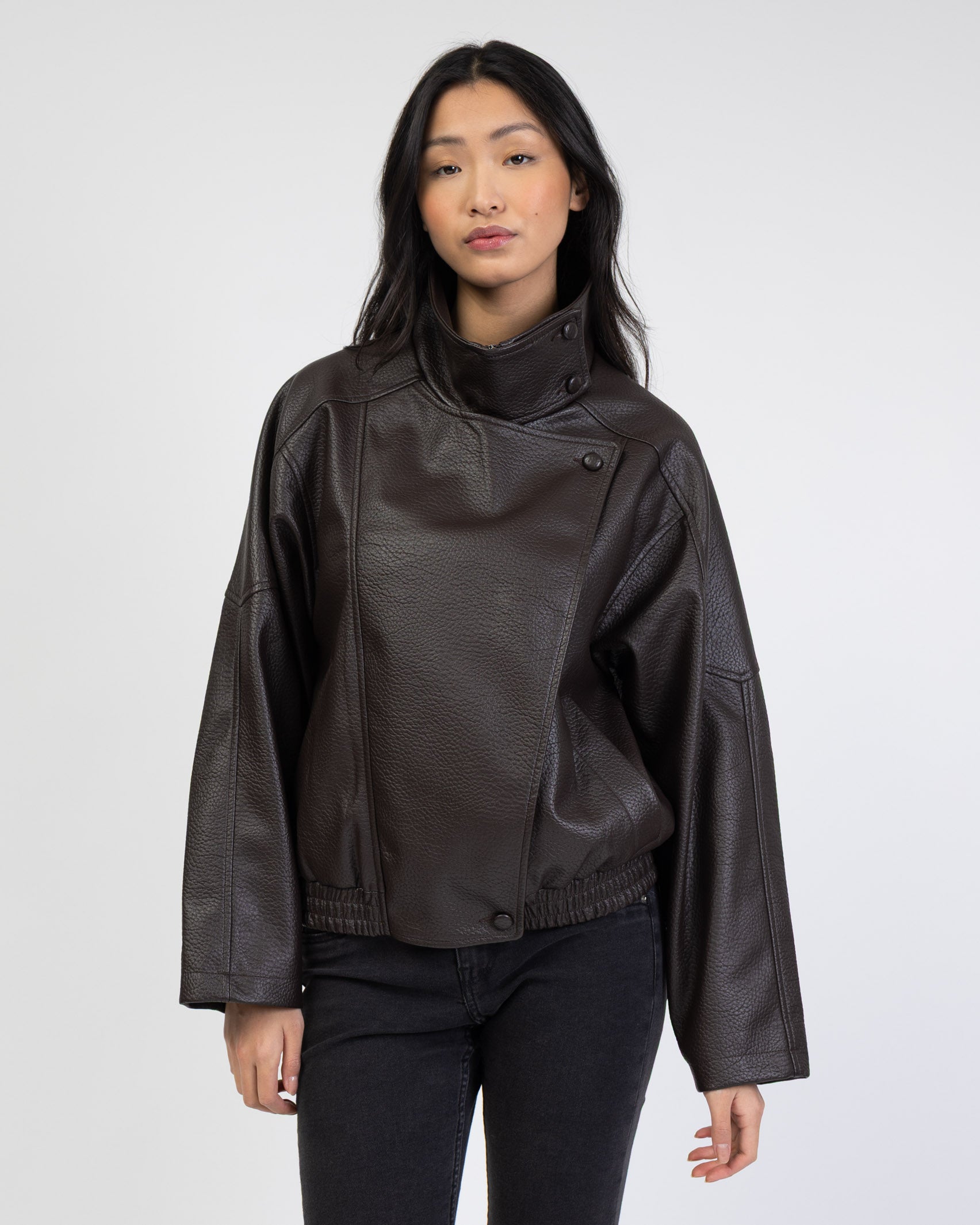 Kunstlederjacke mit Stehkragen