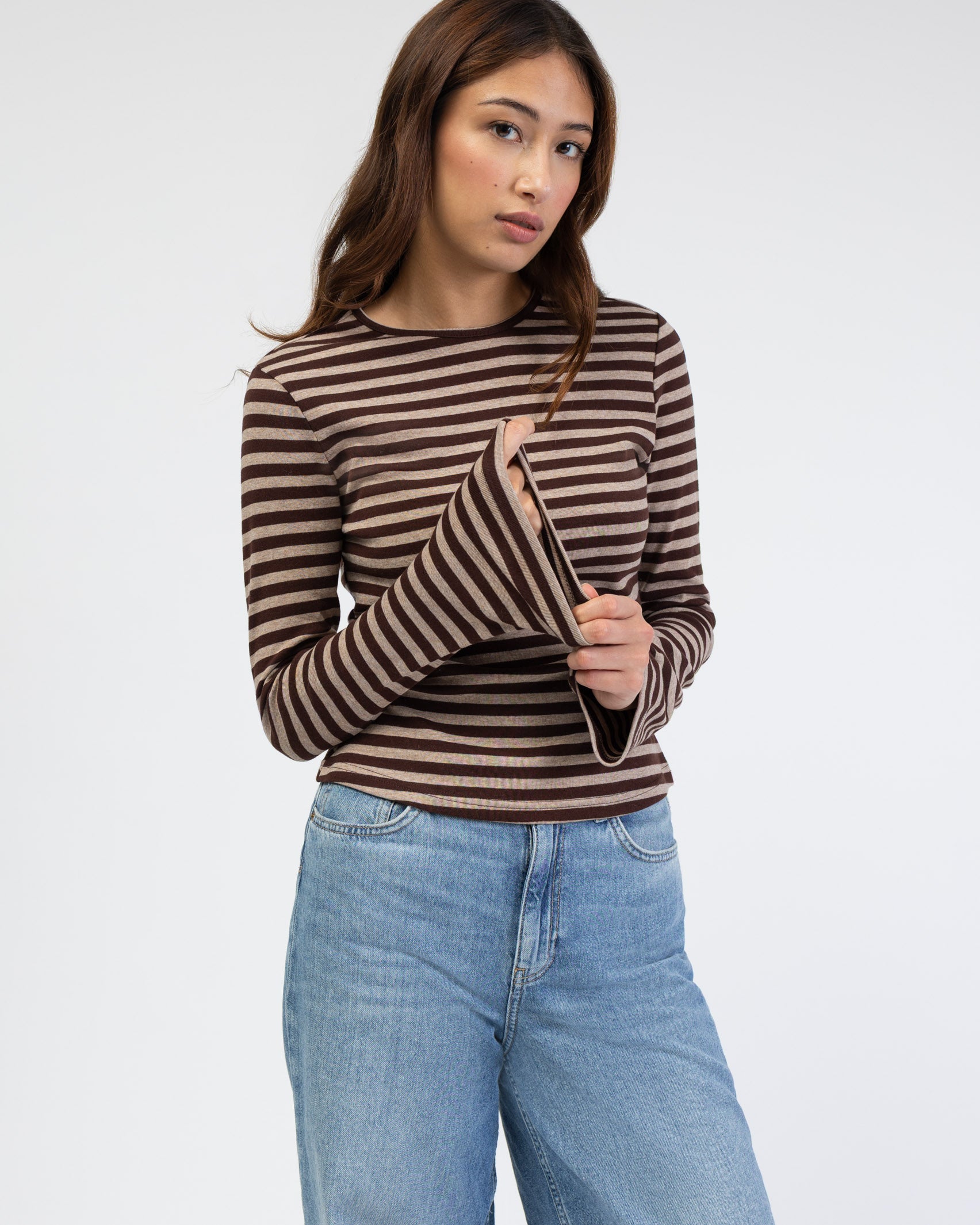 Gestreiftes Langarmshirt mit Trompetenärmeln