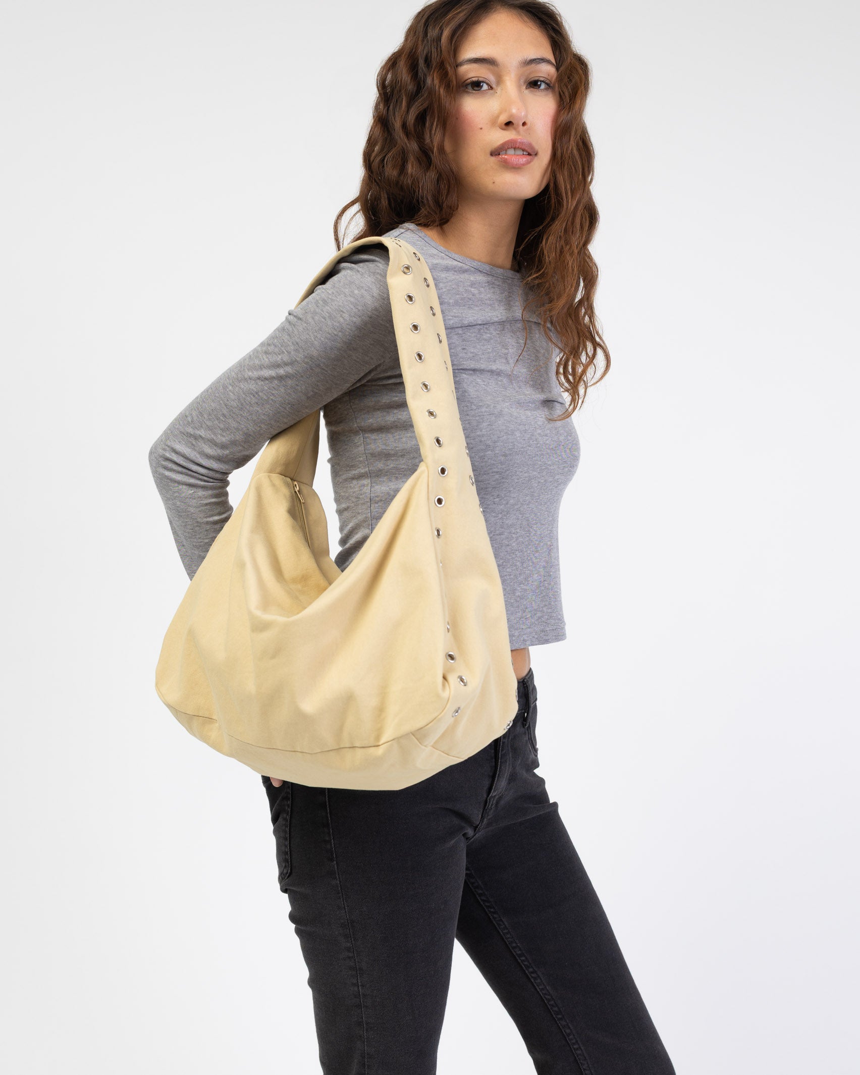 Tasche mit Ösendetails