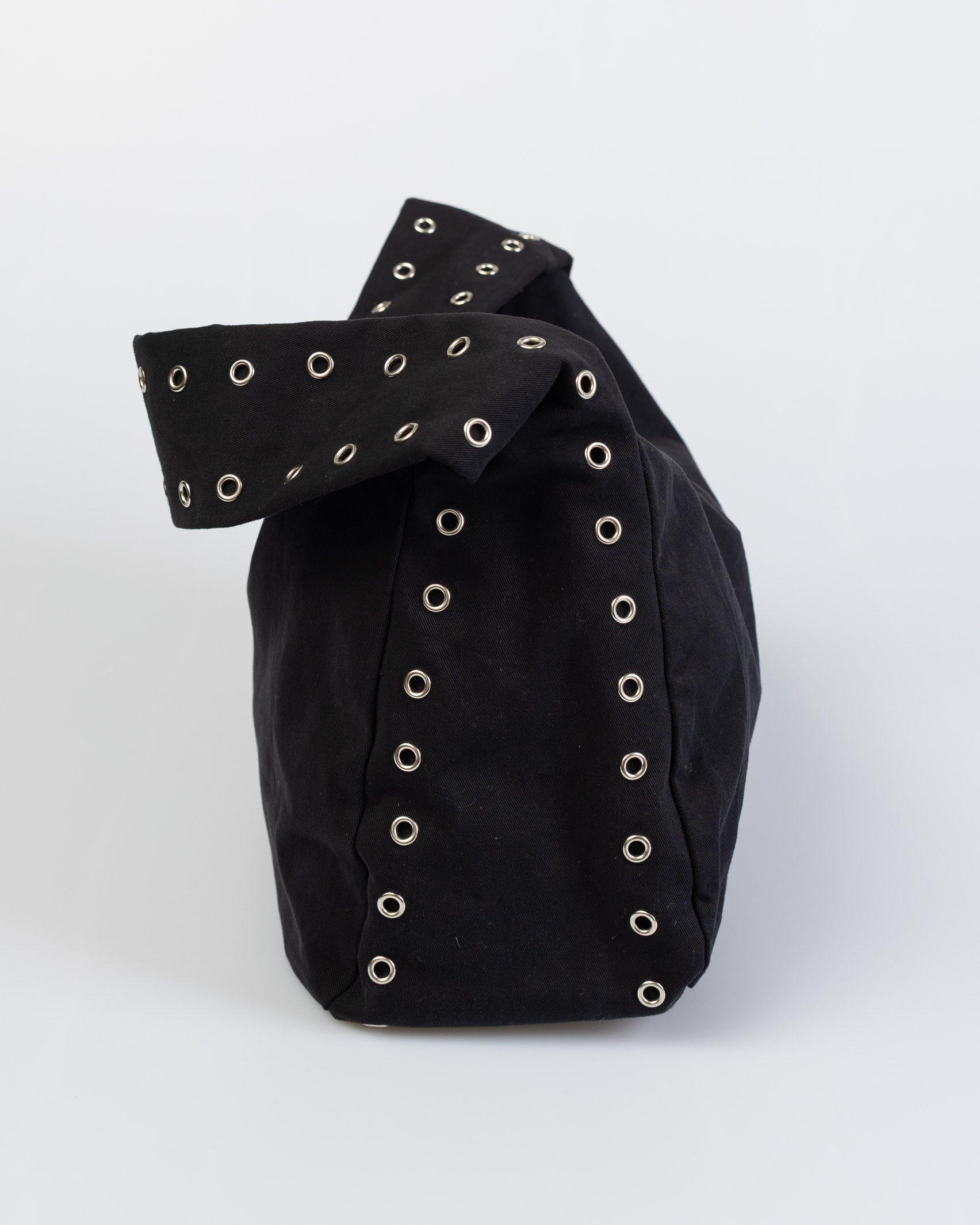 Tasche mit Ösendetails