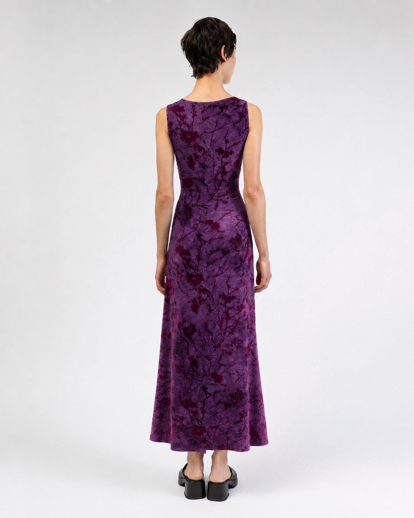 Gerafftes Kleid mit Blumenprint aus Samt
