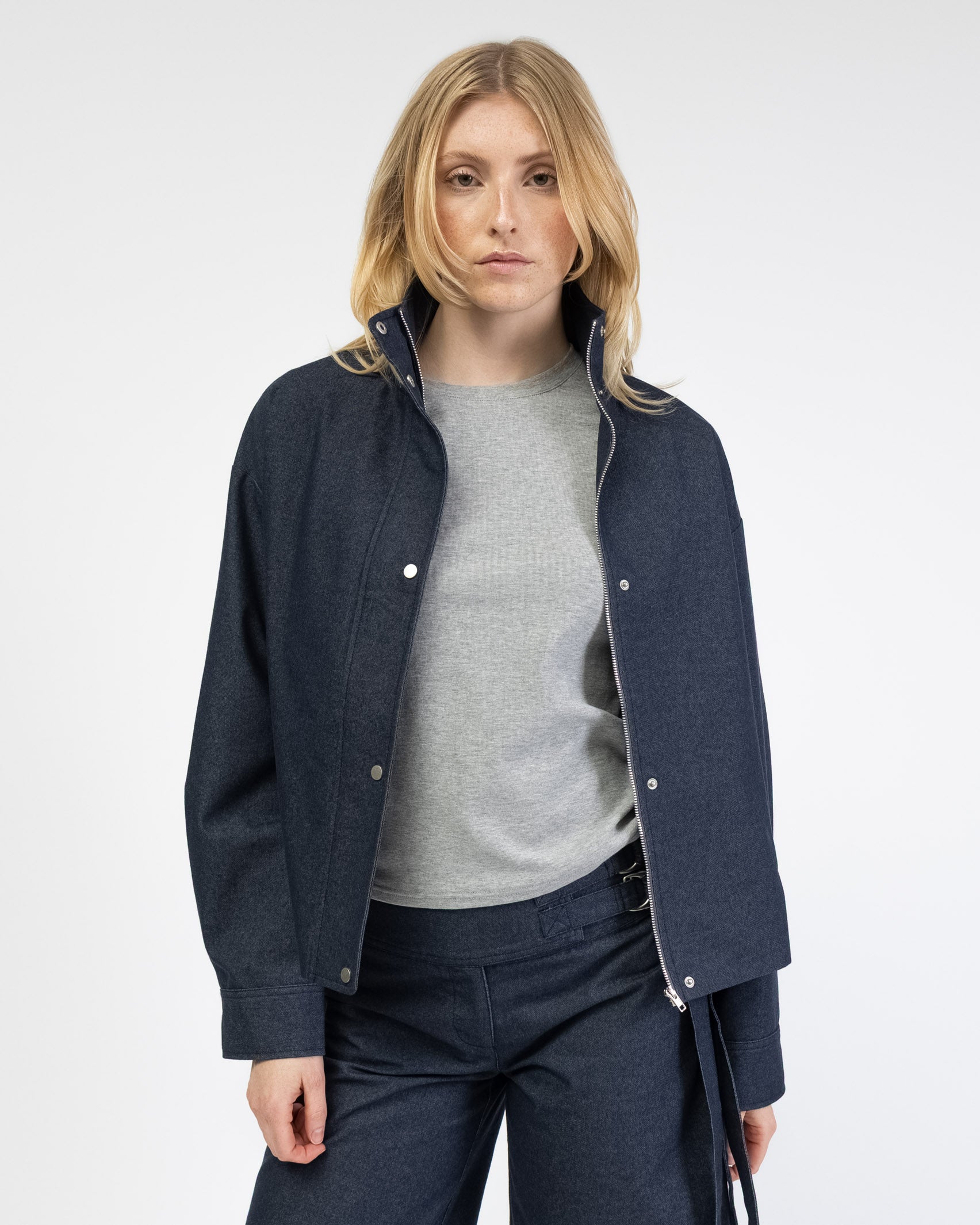 Jeans Jacke mit Schnallendetails