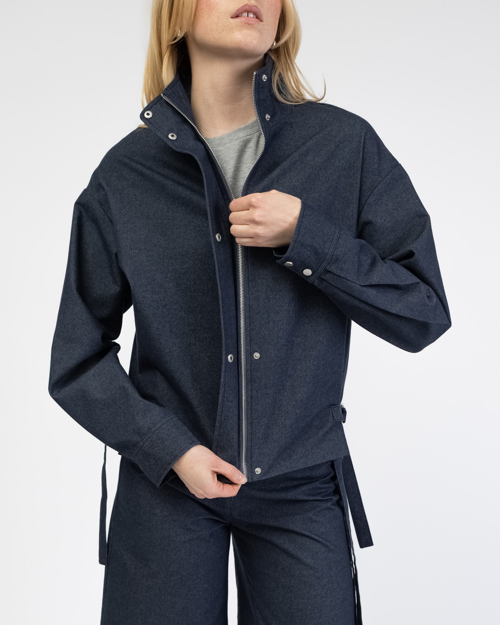 Jeans Jacke mit Schnallendetails