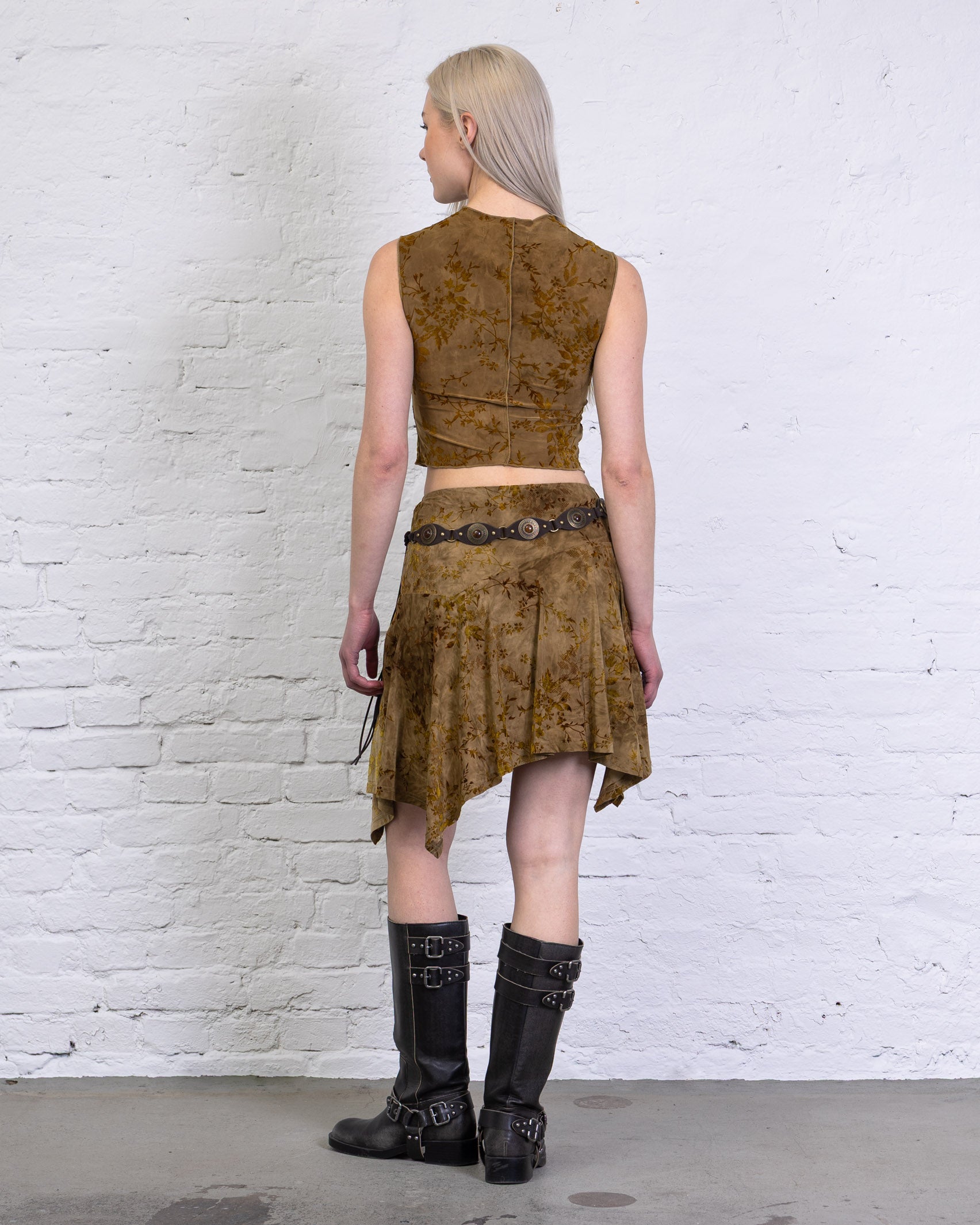 Asymmetrischer Rock mit floralem Print aus Samt
