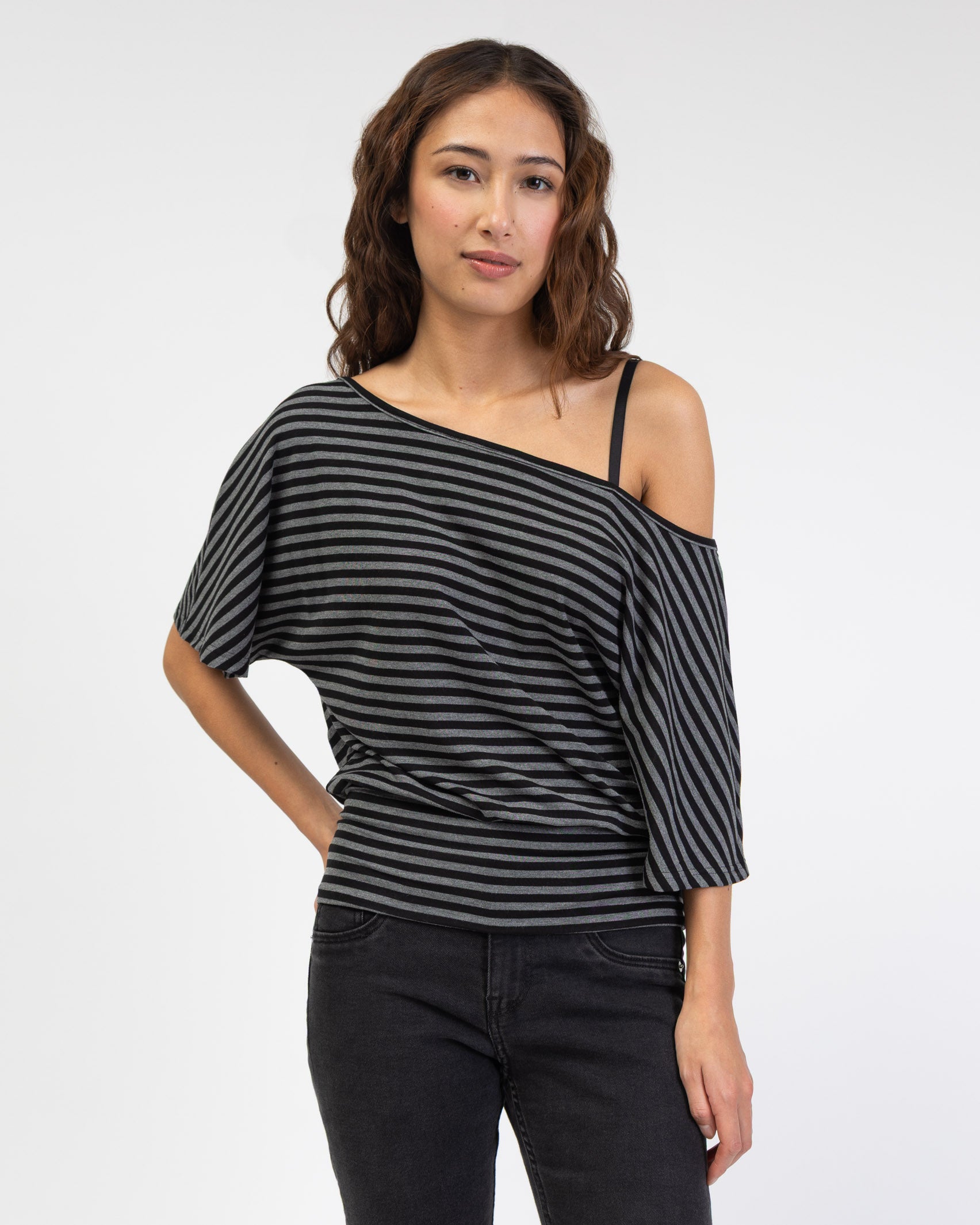 Offshoulder Shirt mit Streifen