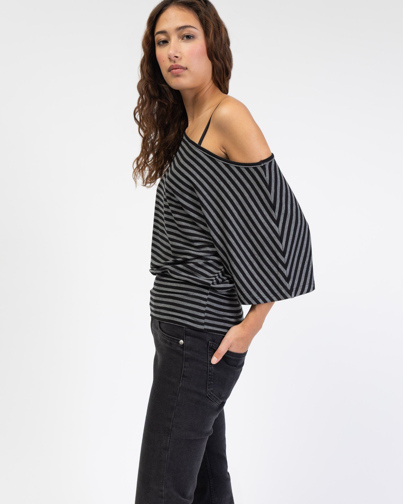 Offshoulder Shirt mit Streifen