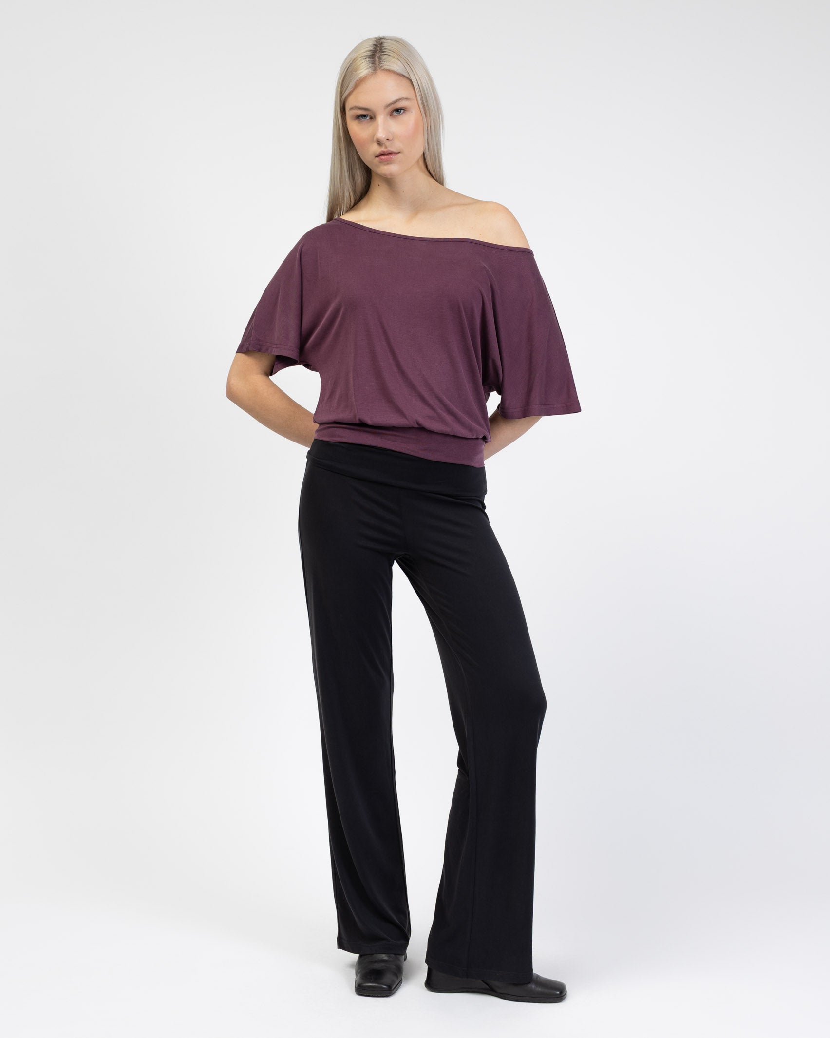 Shirt mit weitem Ausschnitt