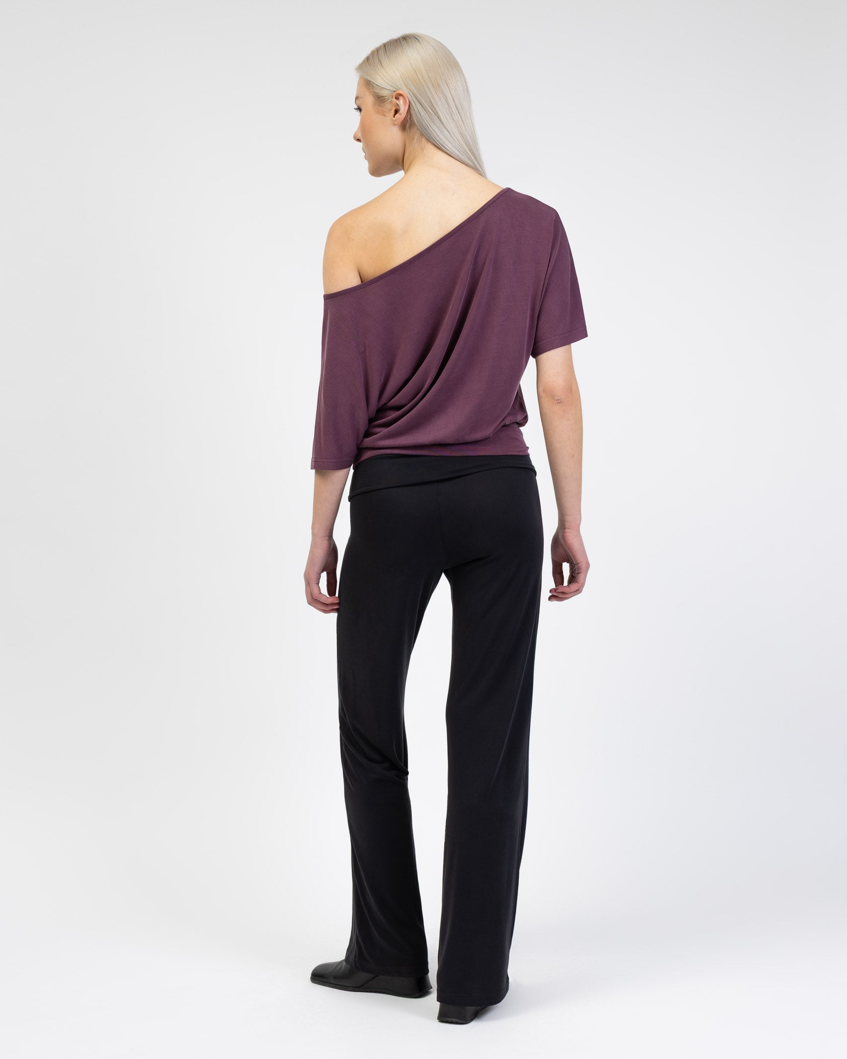 Shirt mit weitem Ausschnitt