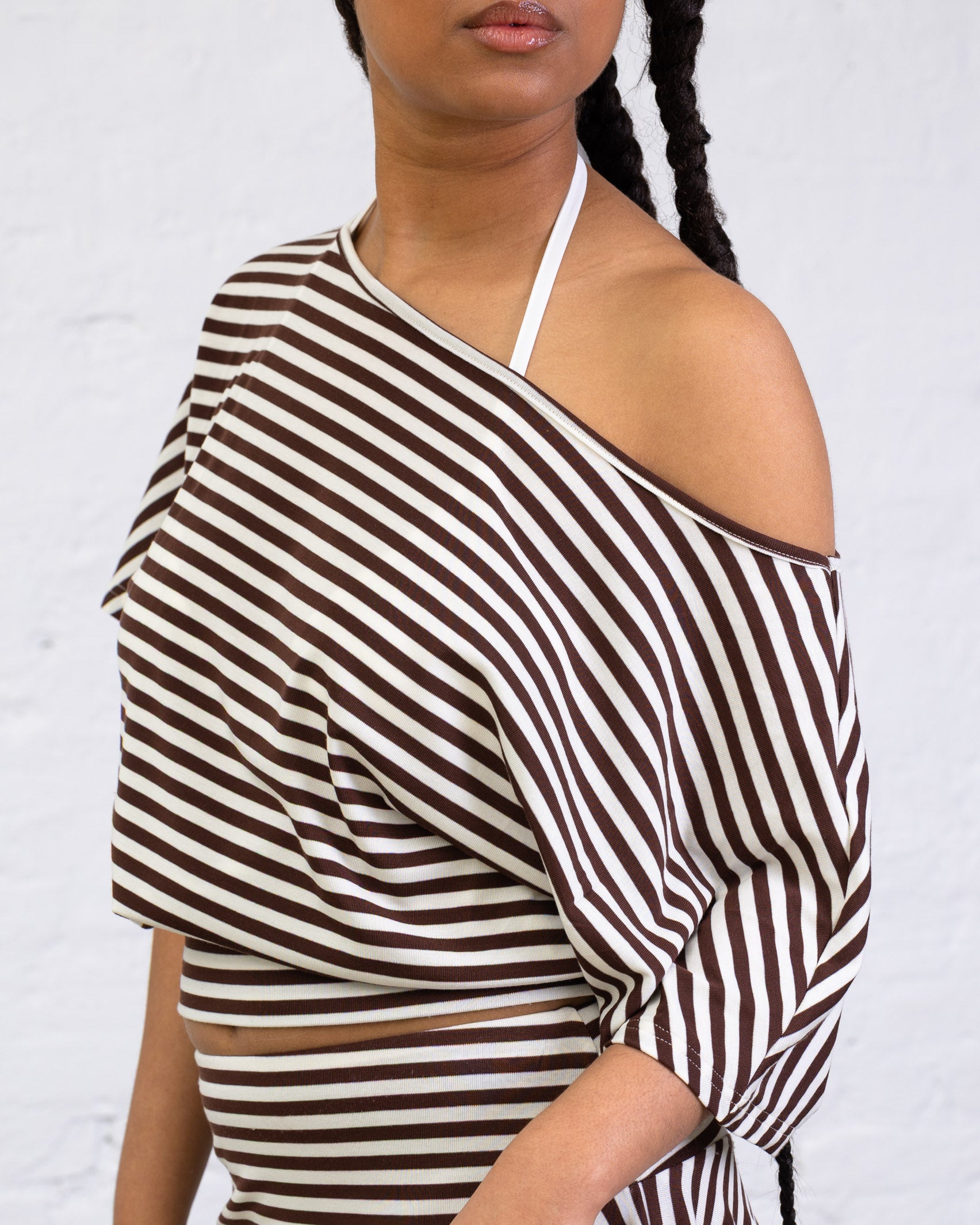 Gestreiftes Offshoulder T-Shirt