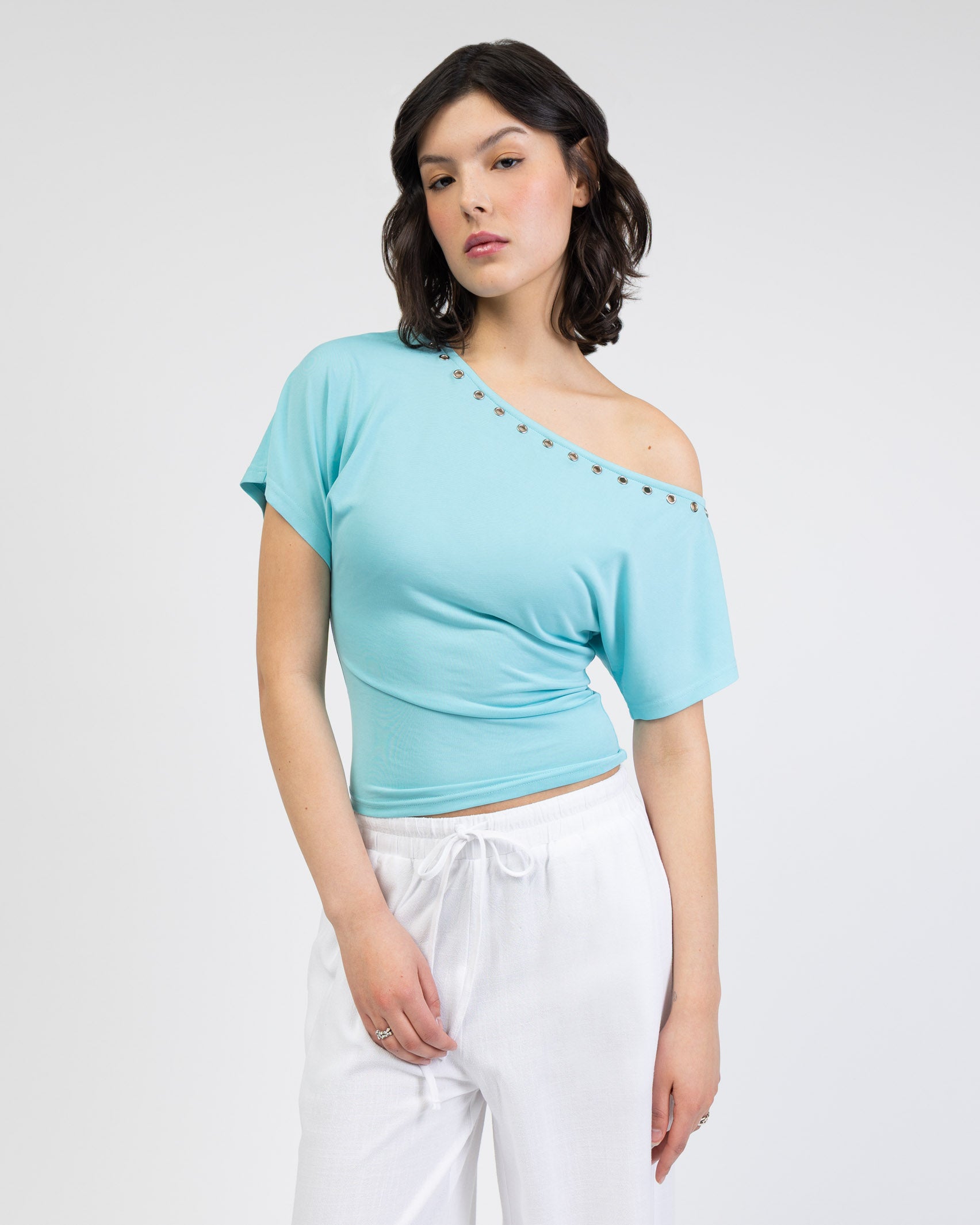 Offshoulder Shirt mit Ösen