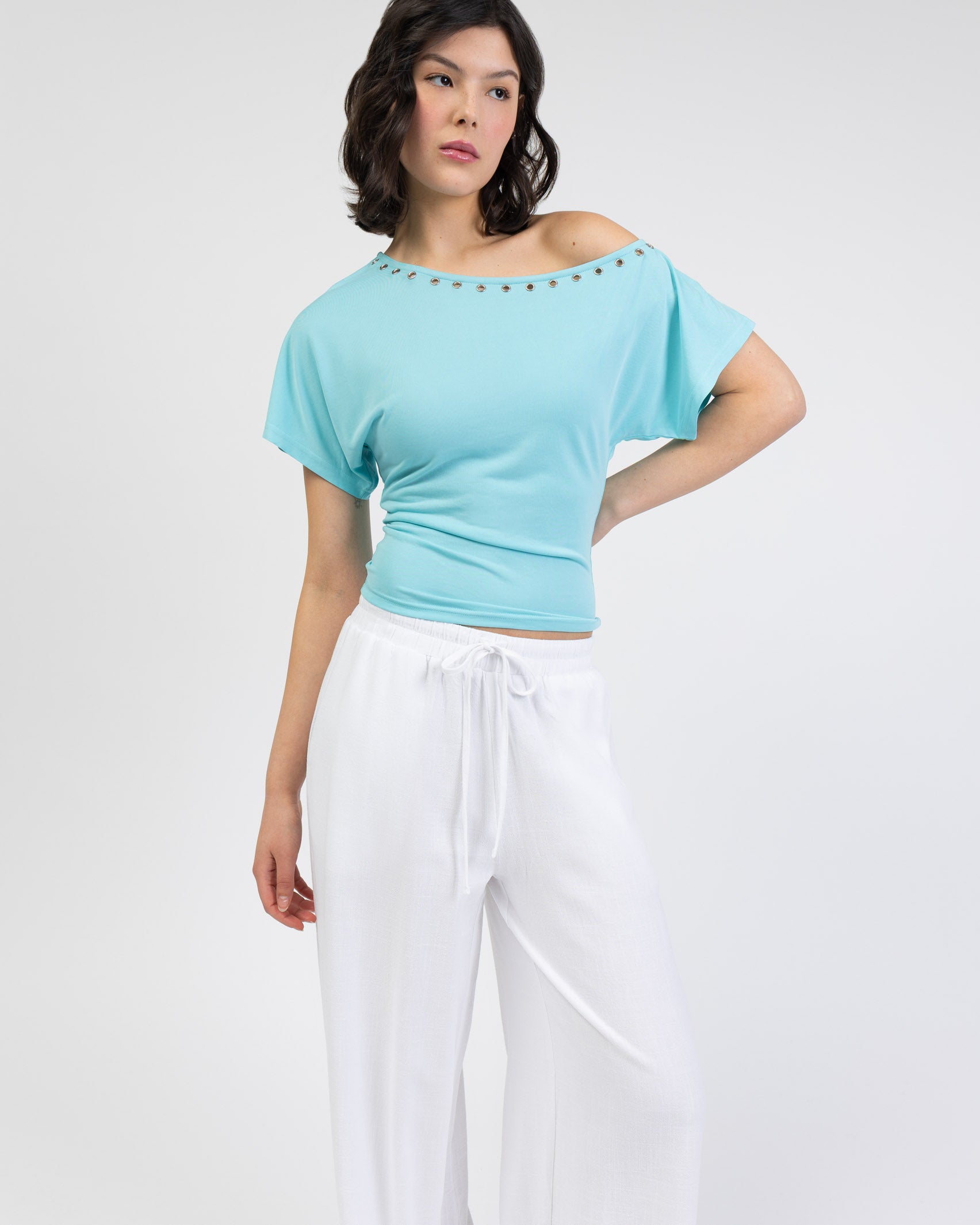 Offshoulder Shirt mit Ösen