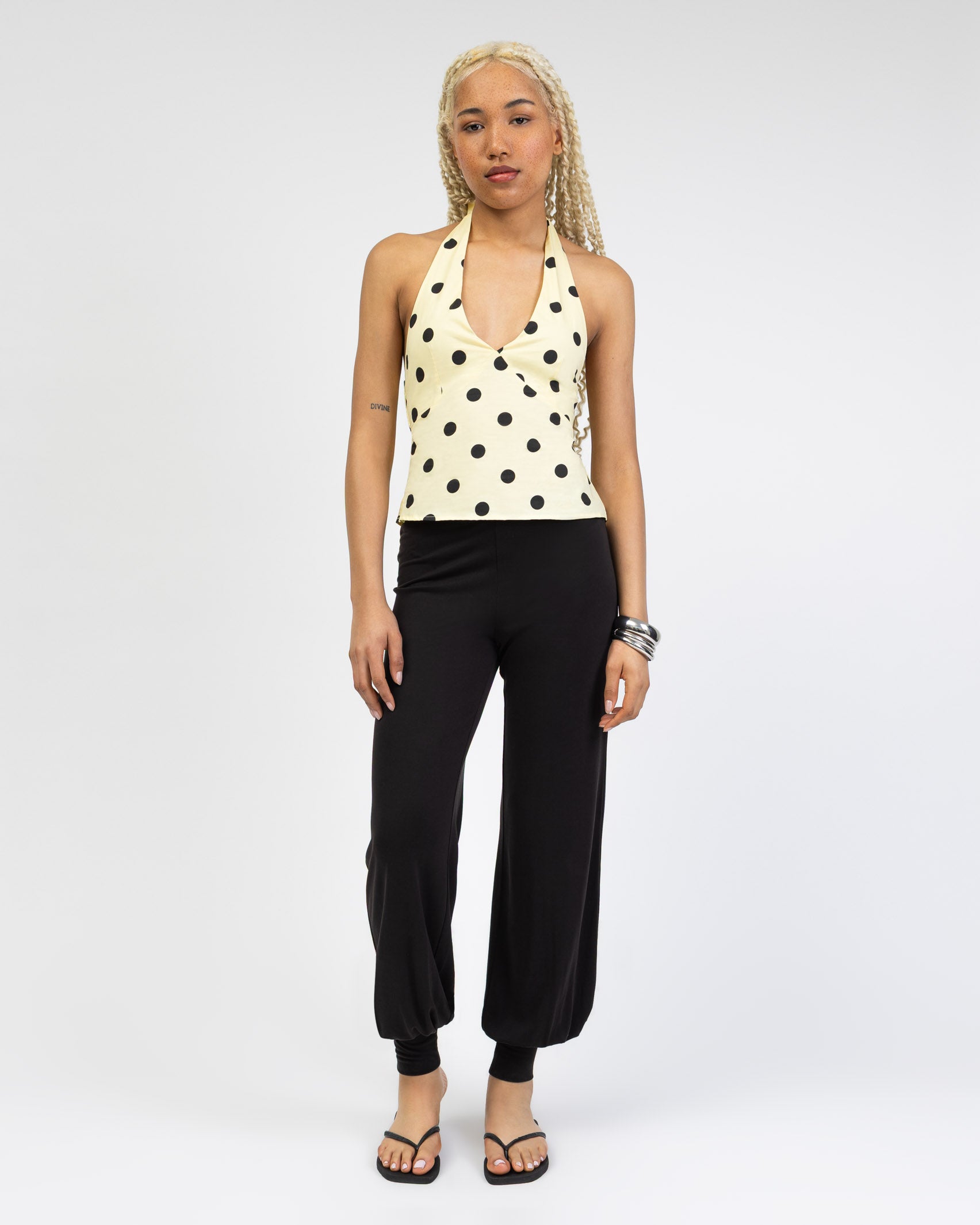 Neckholdertop mit Punkten