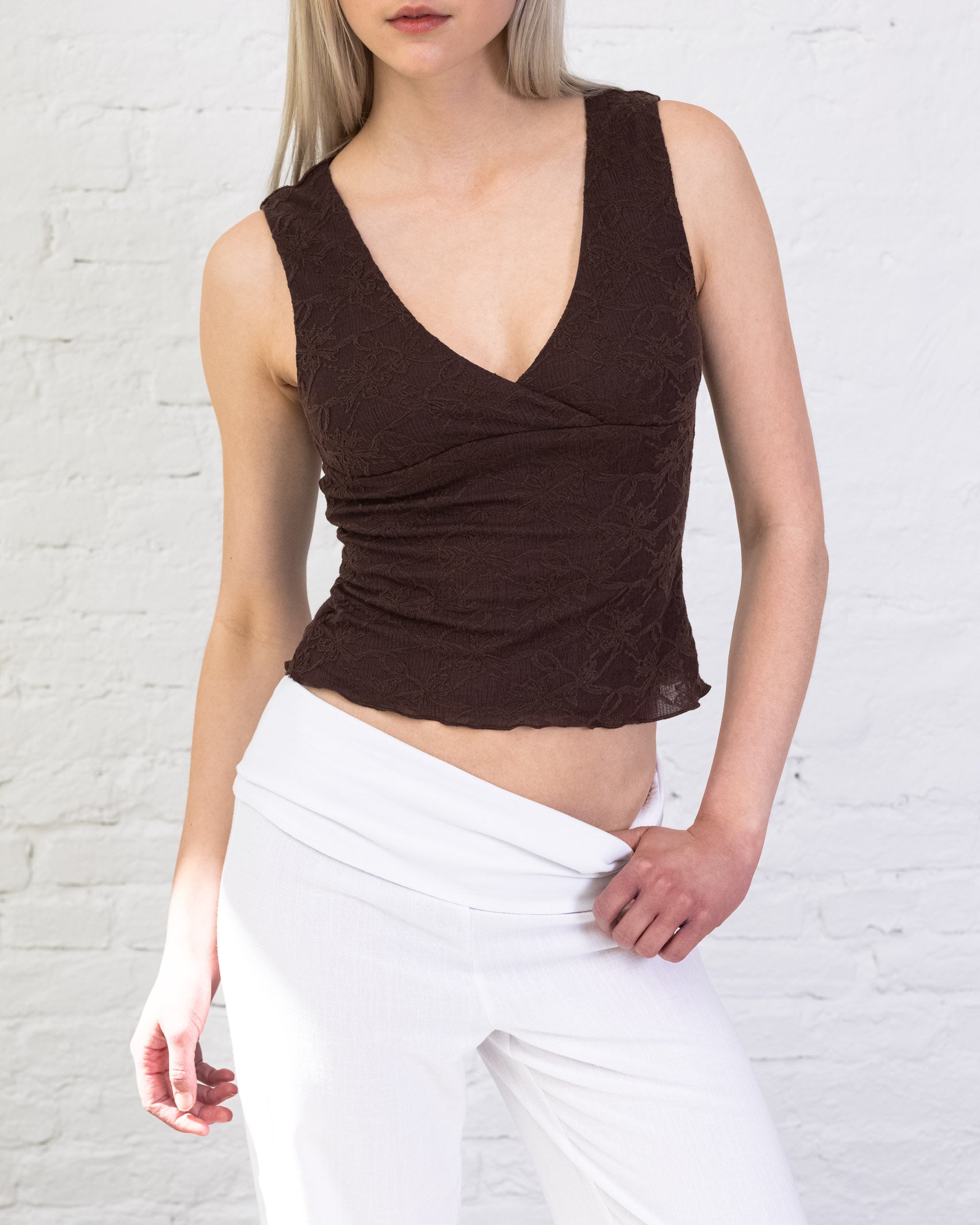 Spitzen Top mit V-Neck