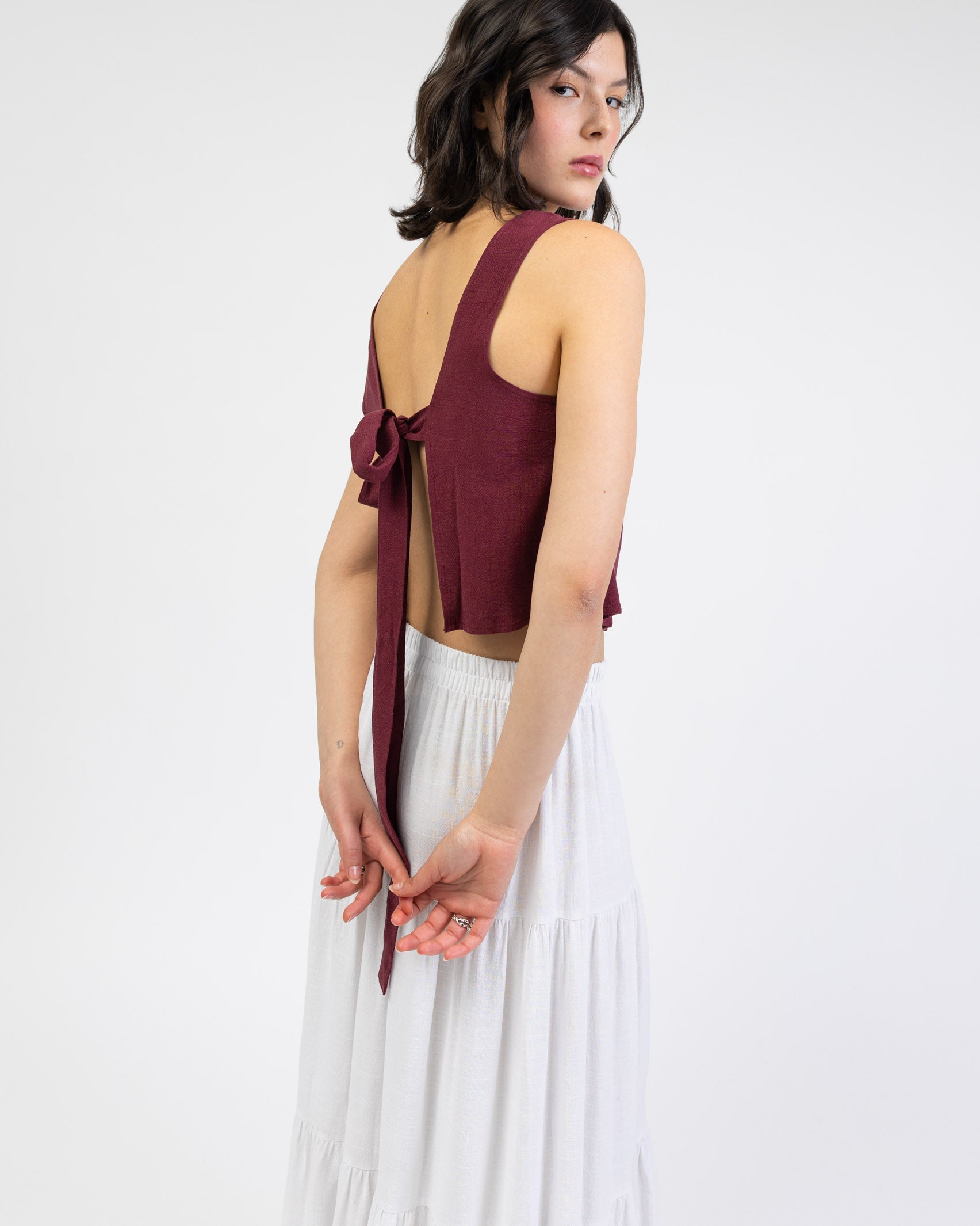 Rückenfreies Top aus Leinen-Mix