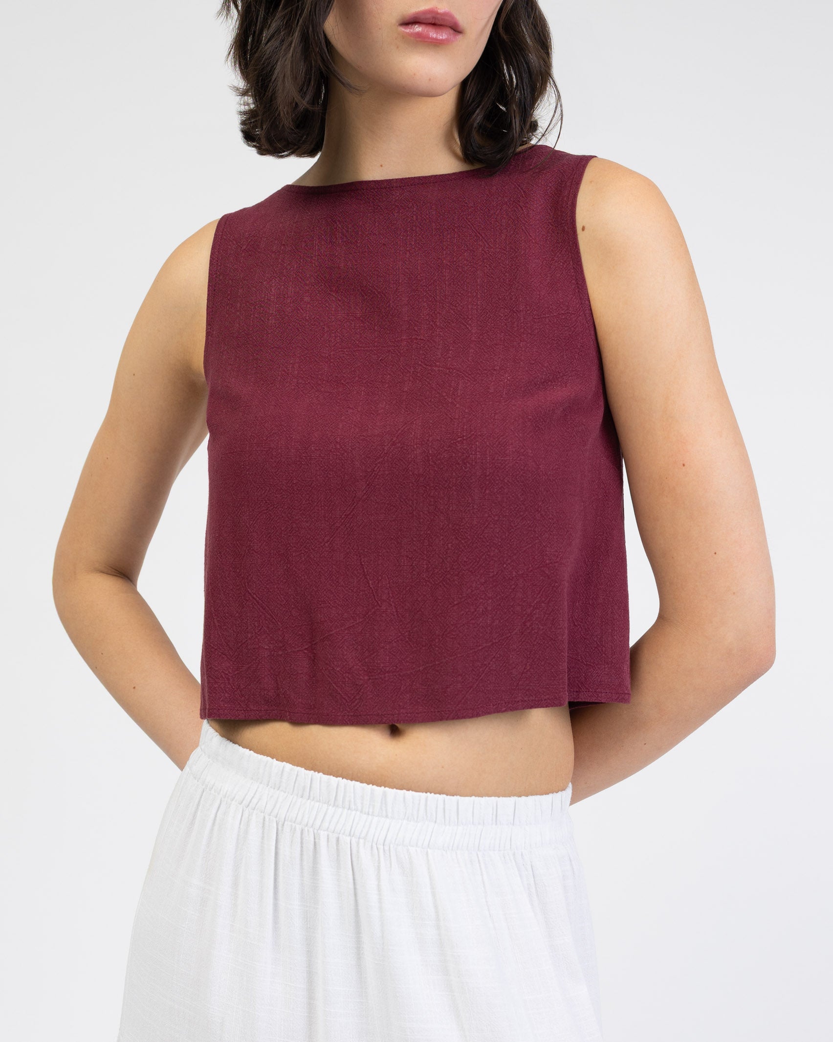 Rückenfreies Top aus Leinen-Mix