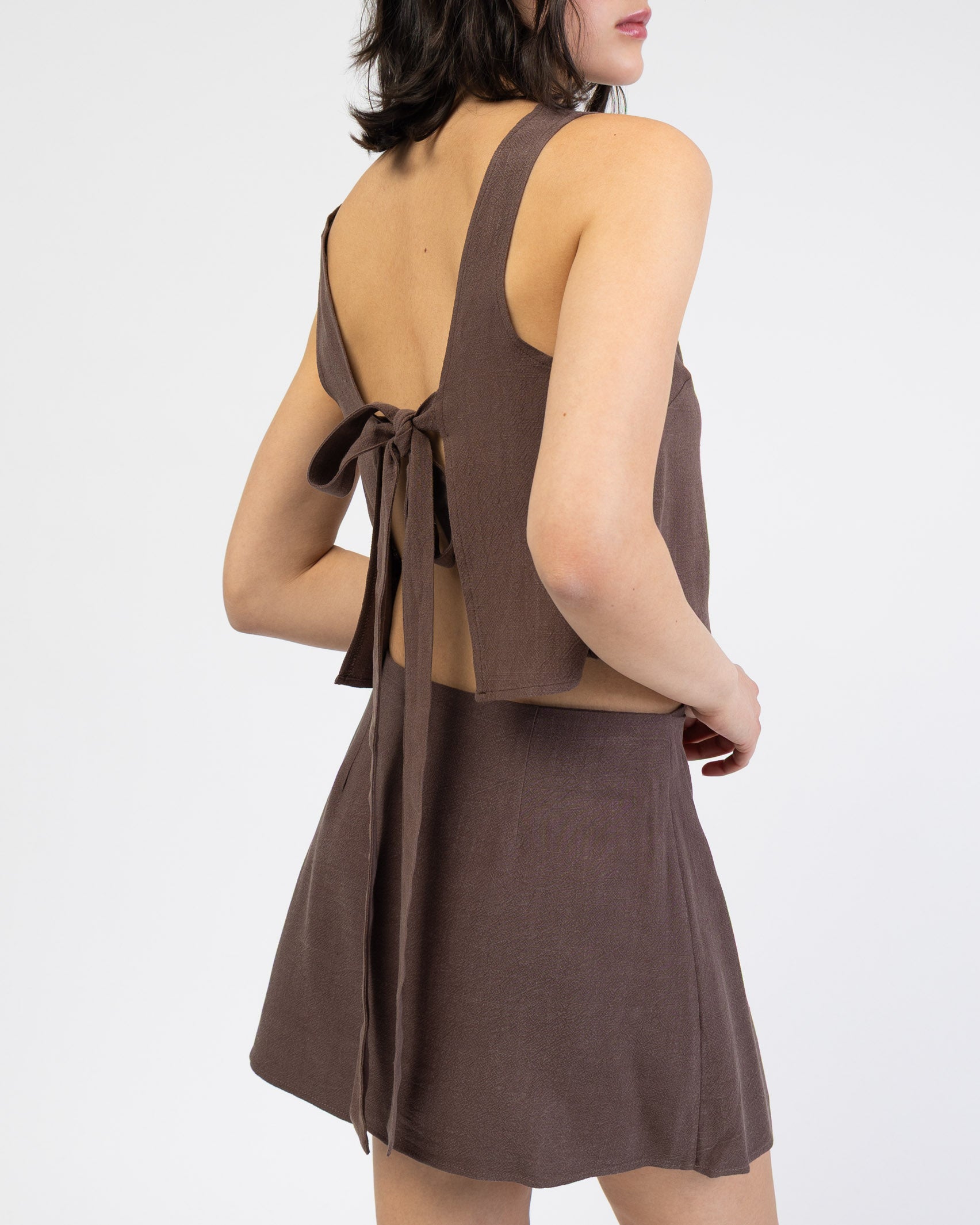 Rückenfreies Top aus Leinen-Mix