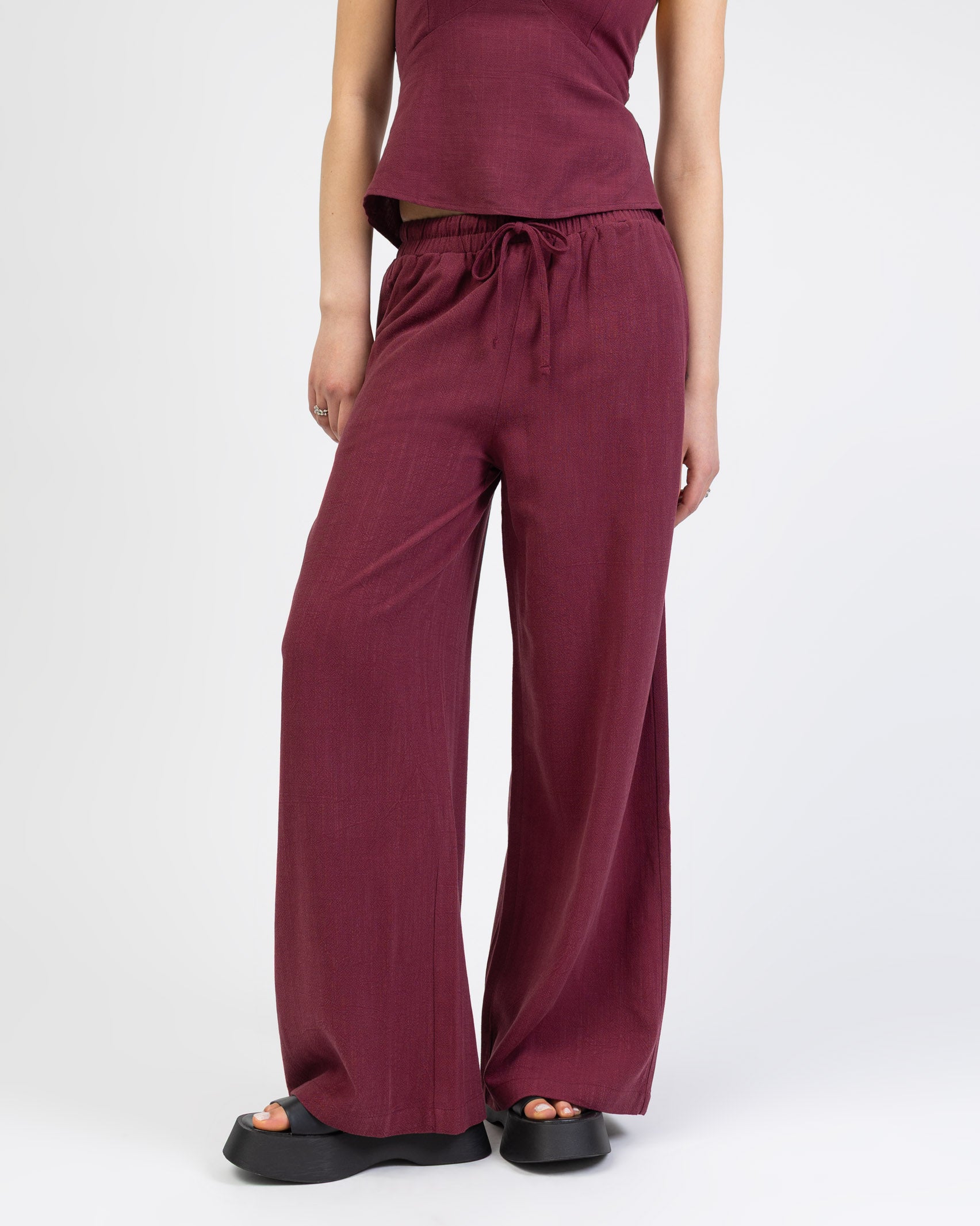 Lockere Hose aus Leinen-Mix