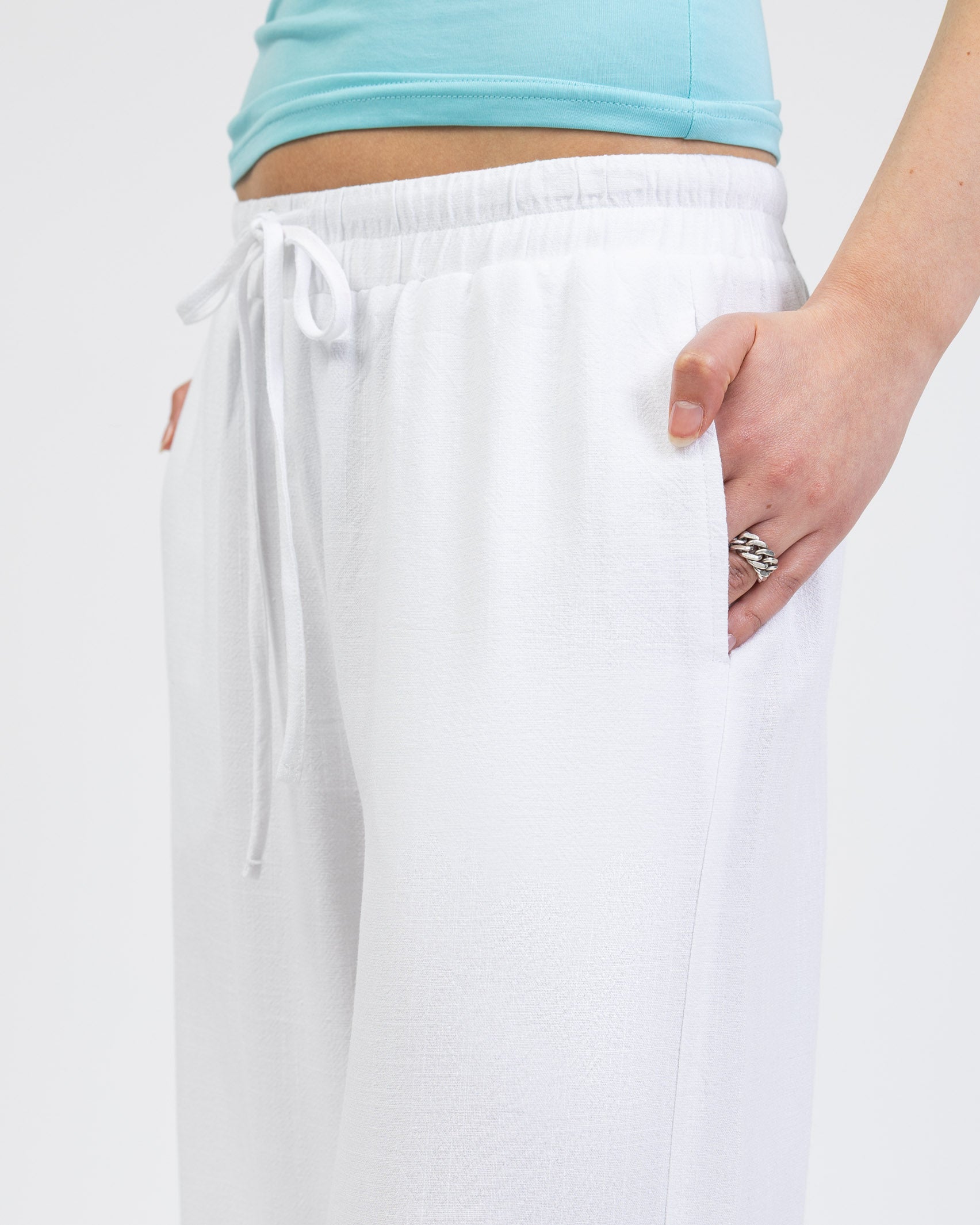 Lockere Hose aus Leinen-Mix