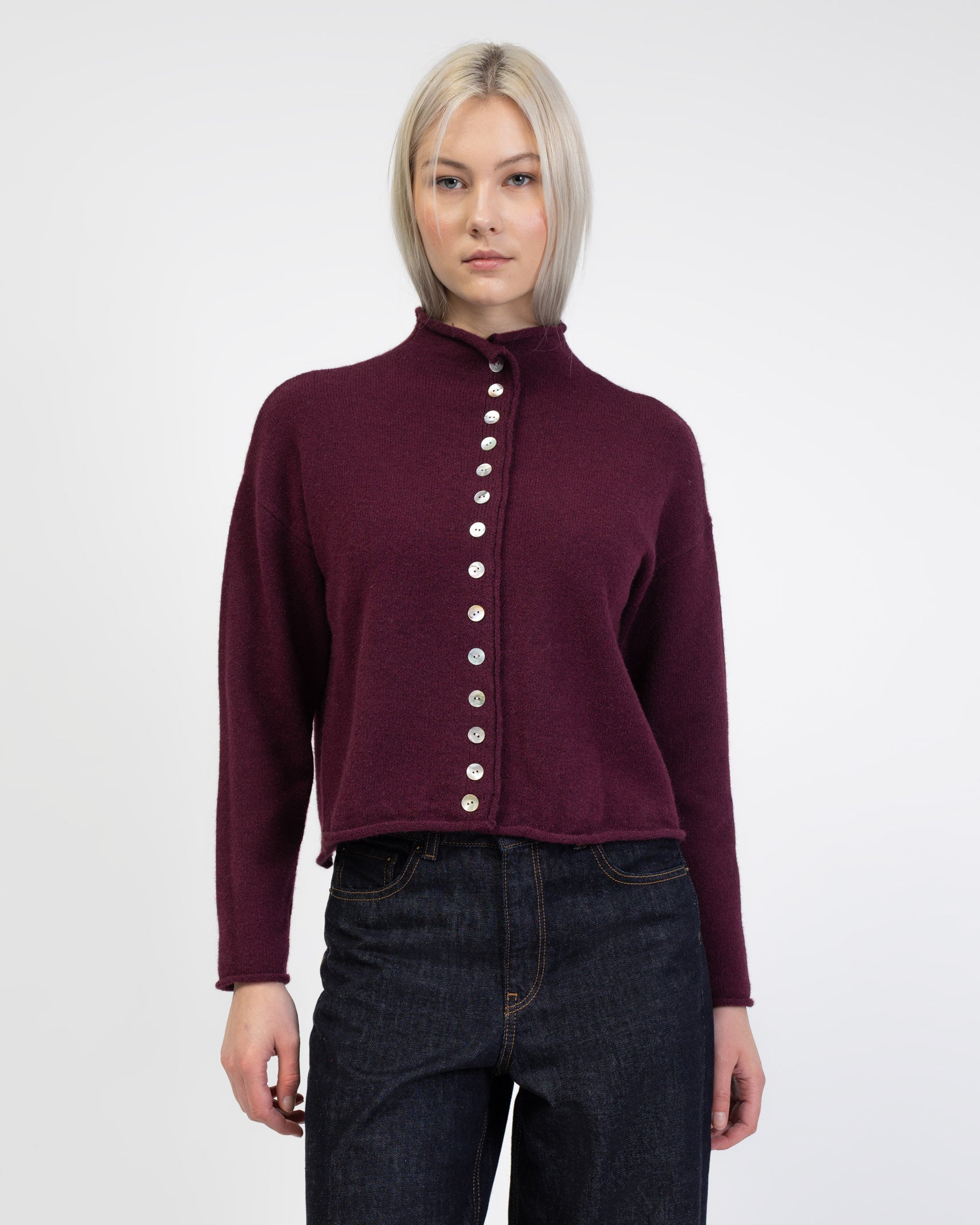 Strickjacke mit Stehkragen