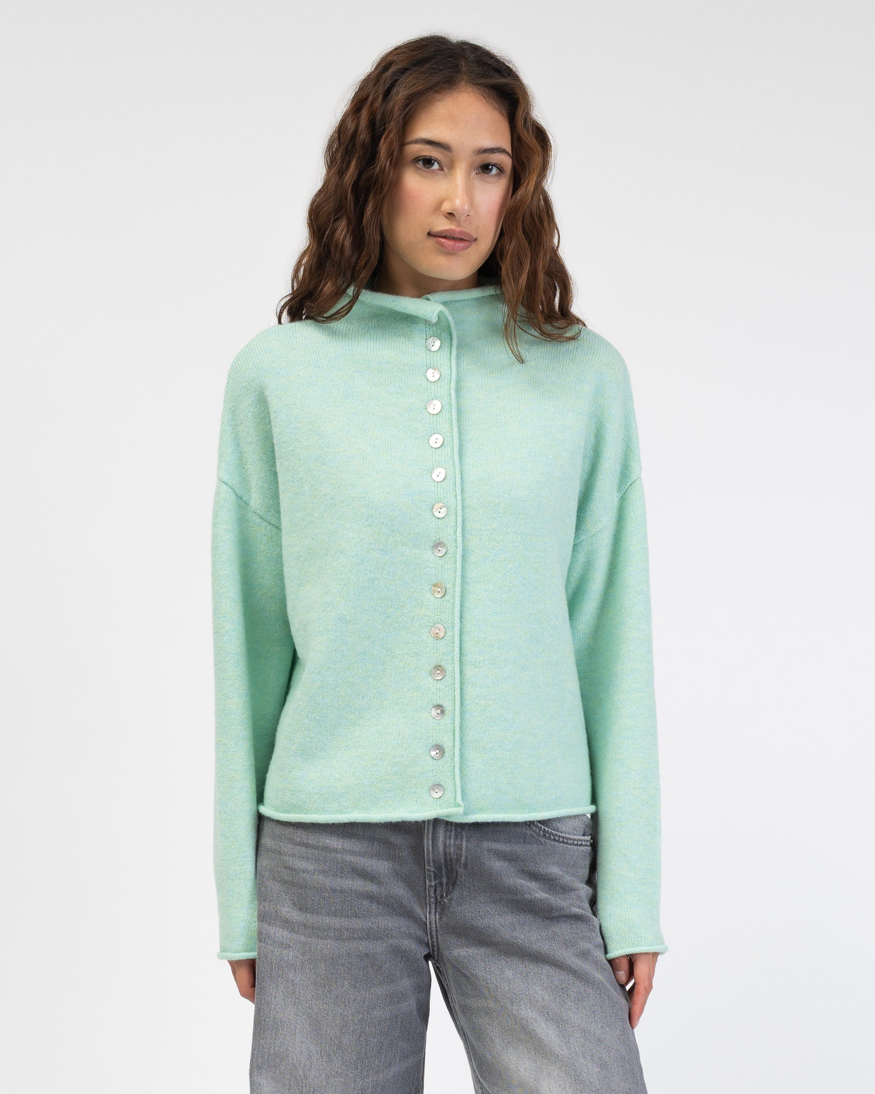 Strickjacke mit Stehkragen