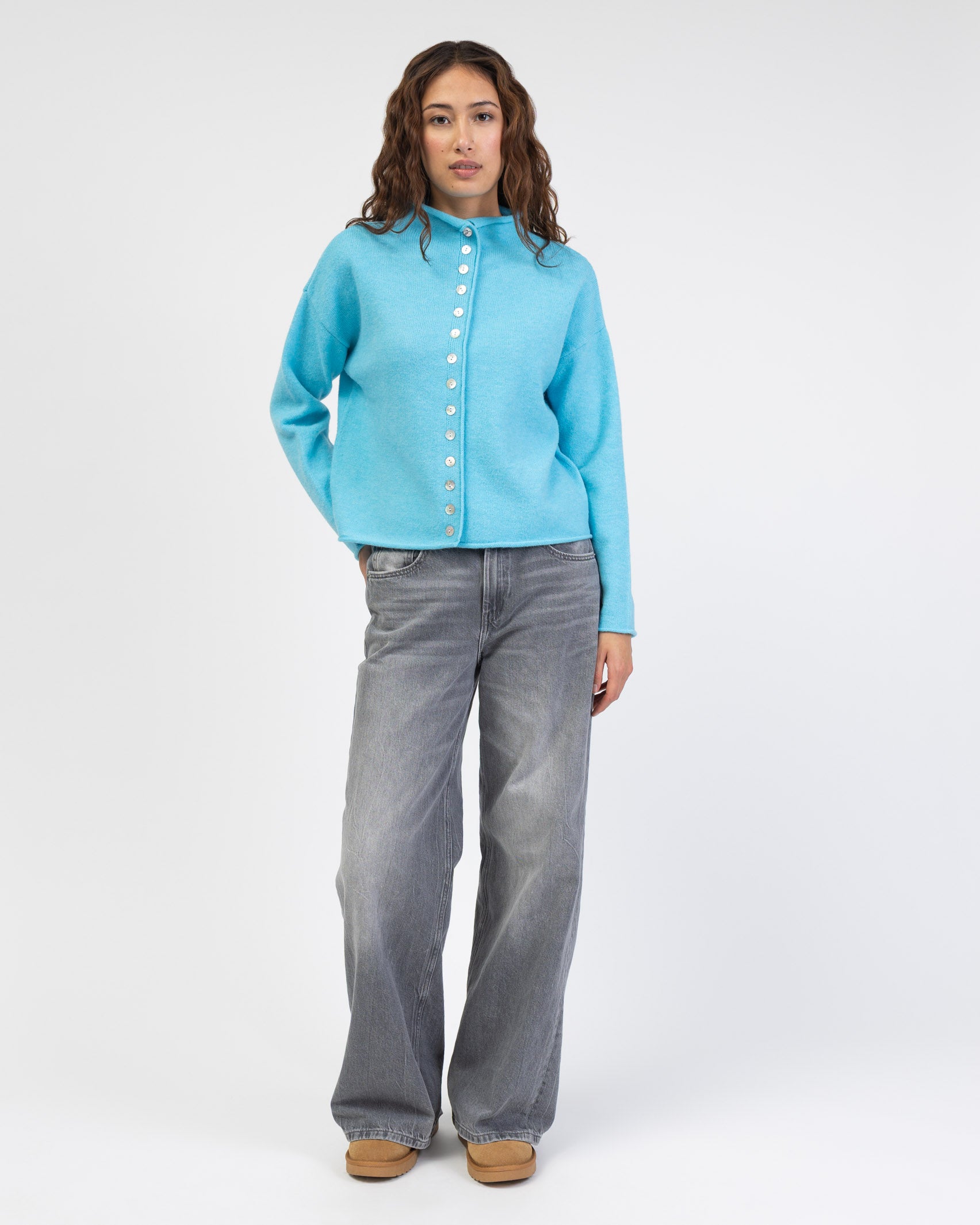 Strickjacke mit Stehkragen