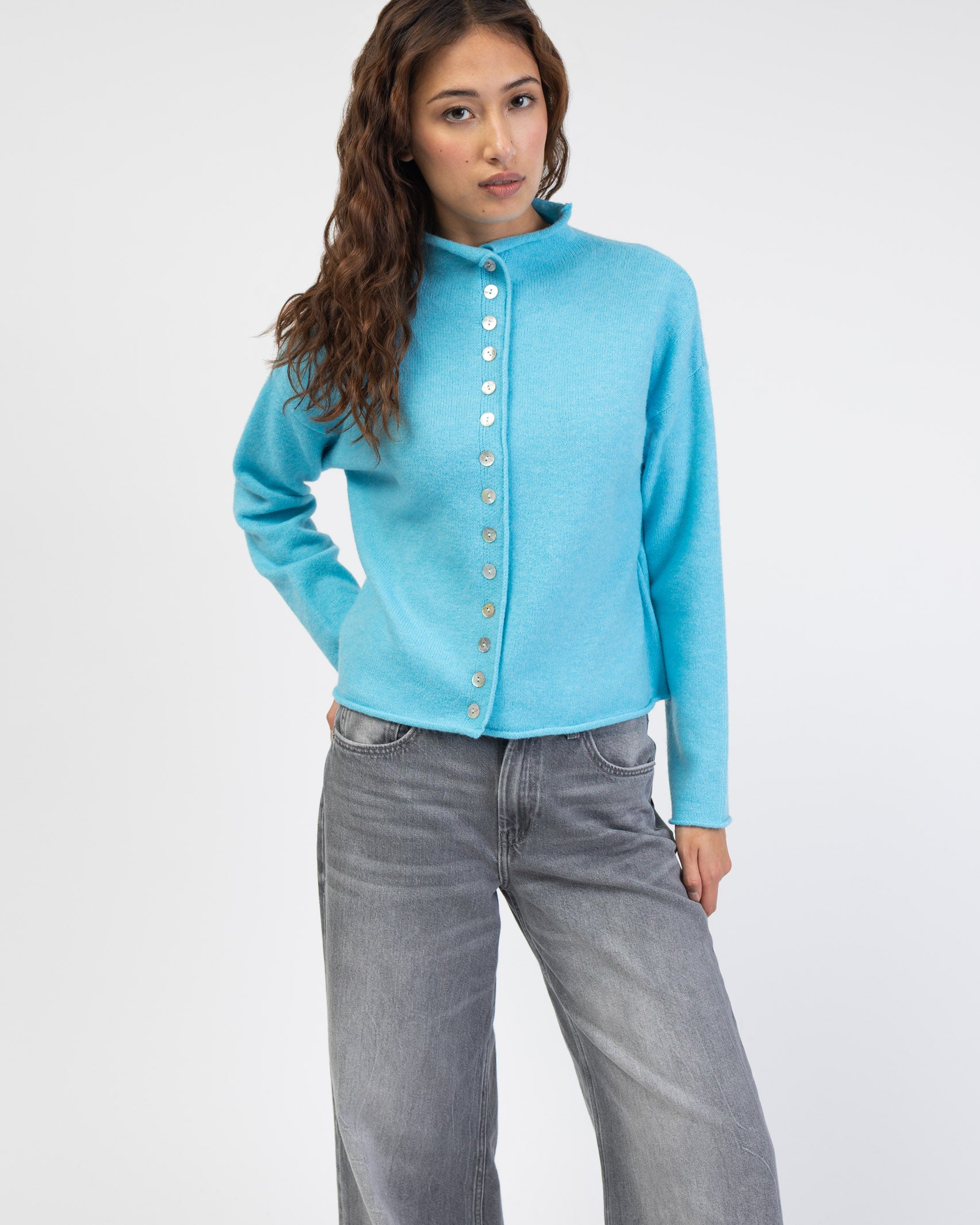 Strickjacke mit Stehkragen