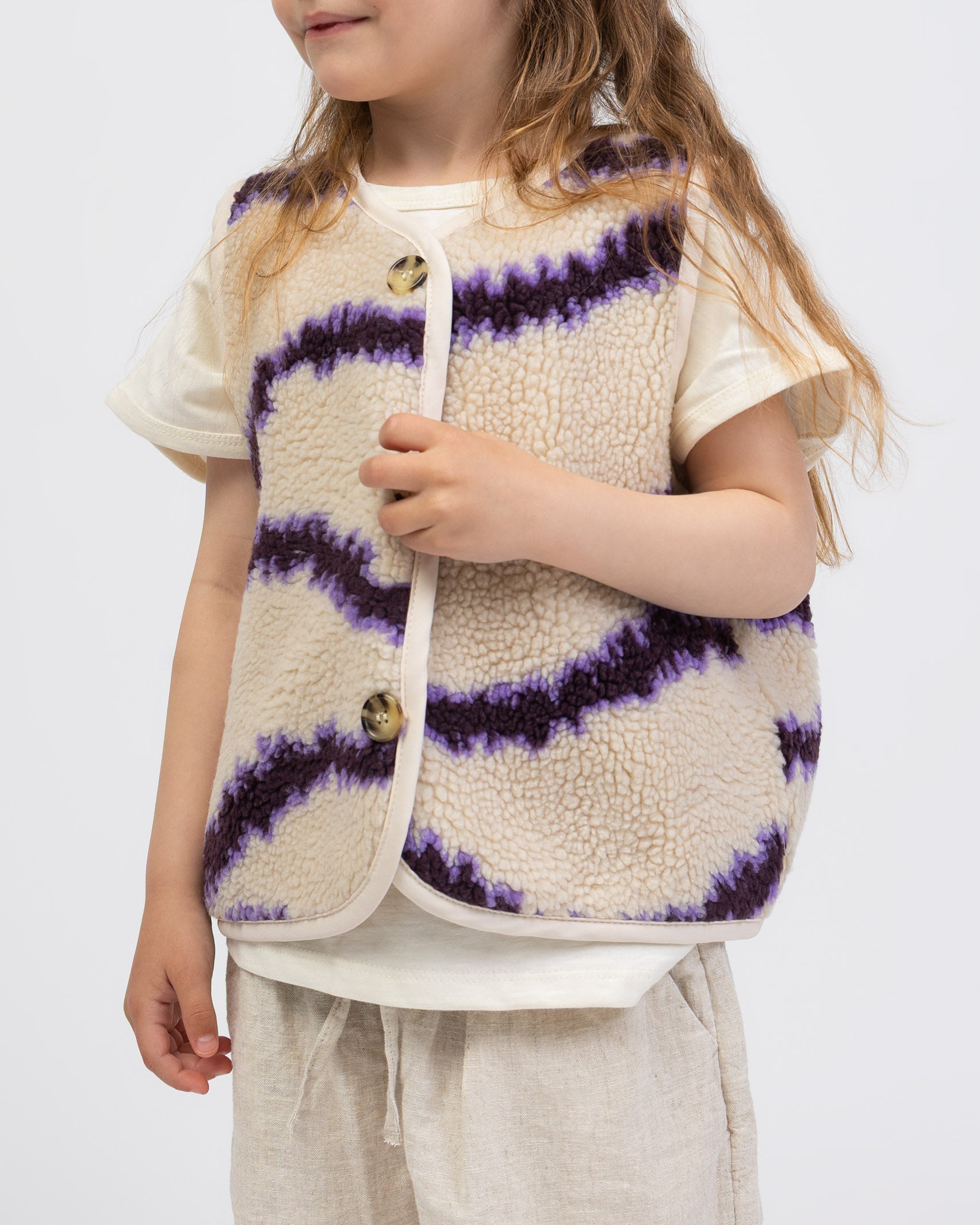 Teddy Kinderweste mit abstraktem Print