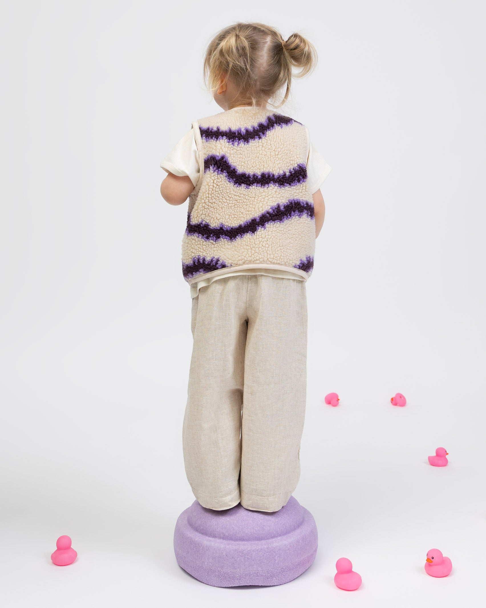 Teddy Kinderweste mit abstraktem Print