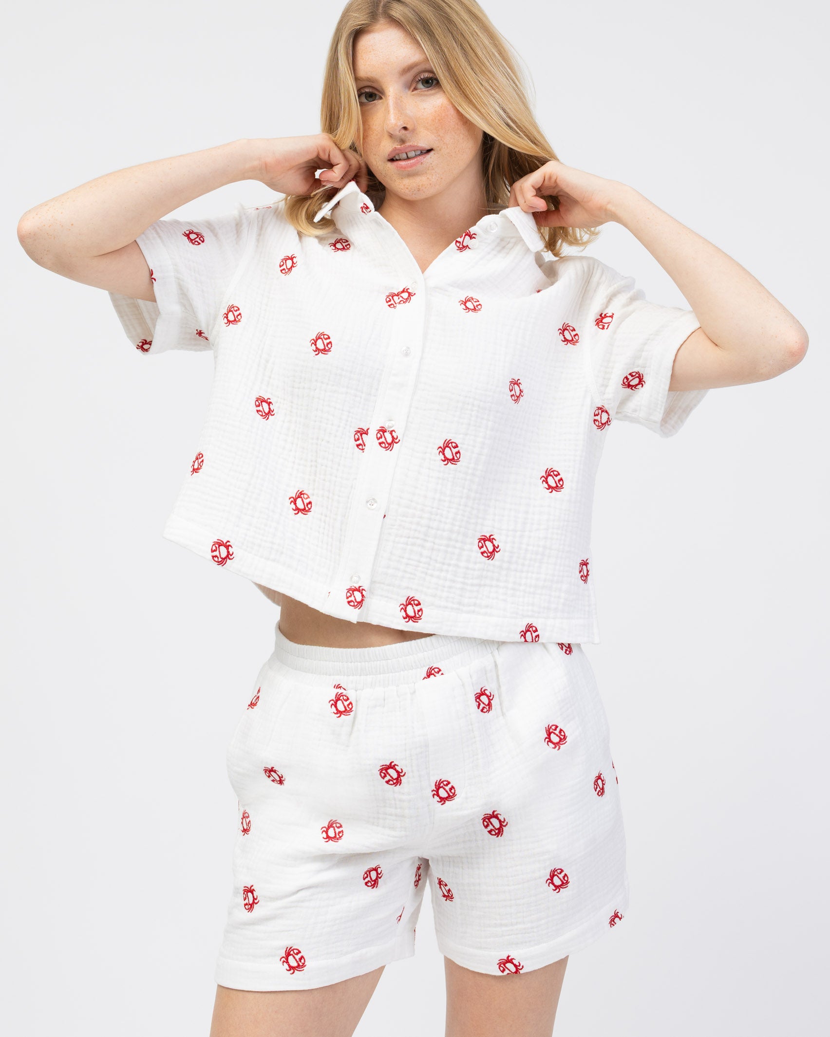 Musselin Bluse mit Krebs Stickerei