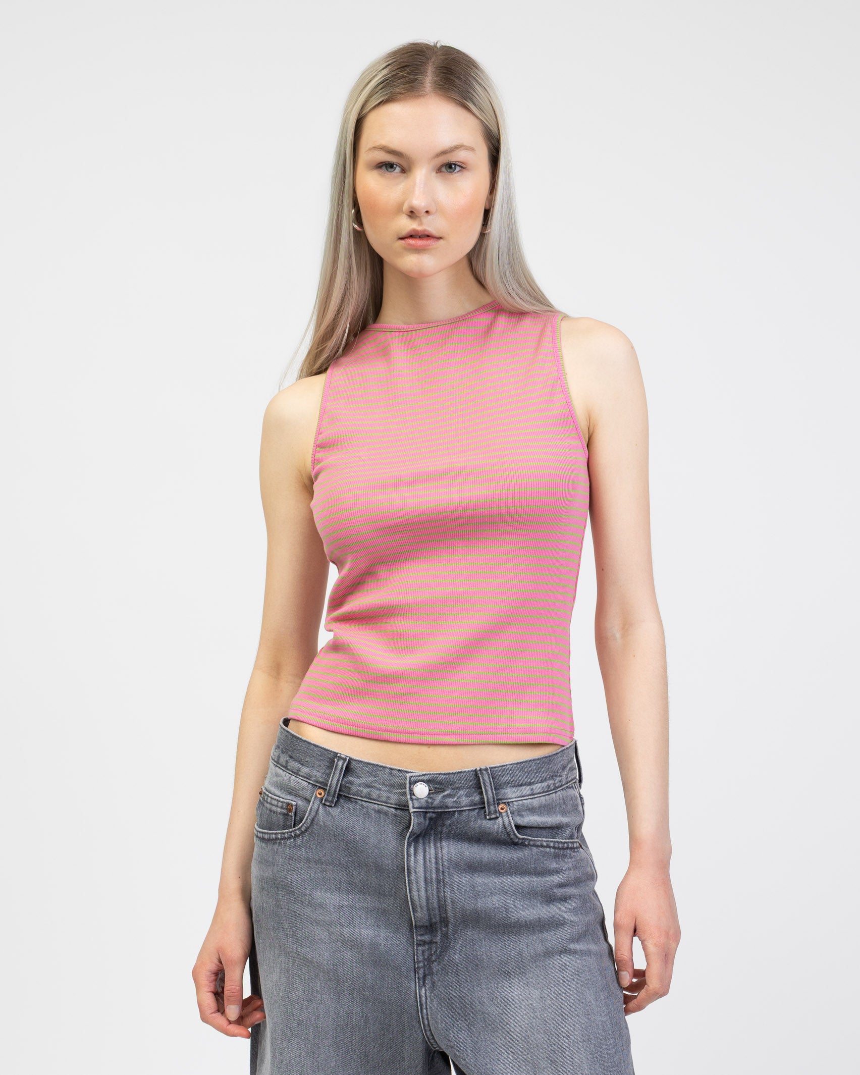 Gestreiftes Top mit U-Boot Ausschnitt