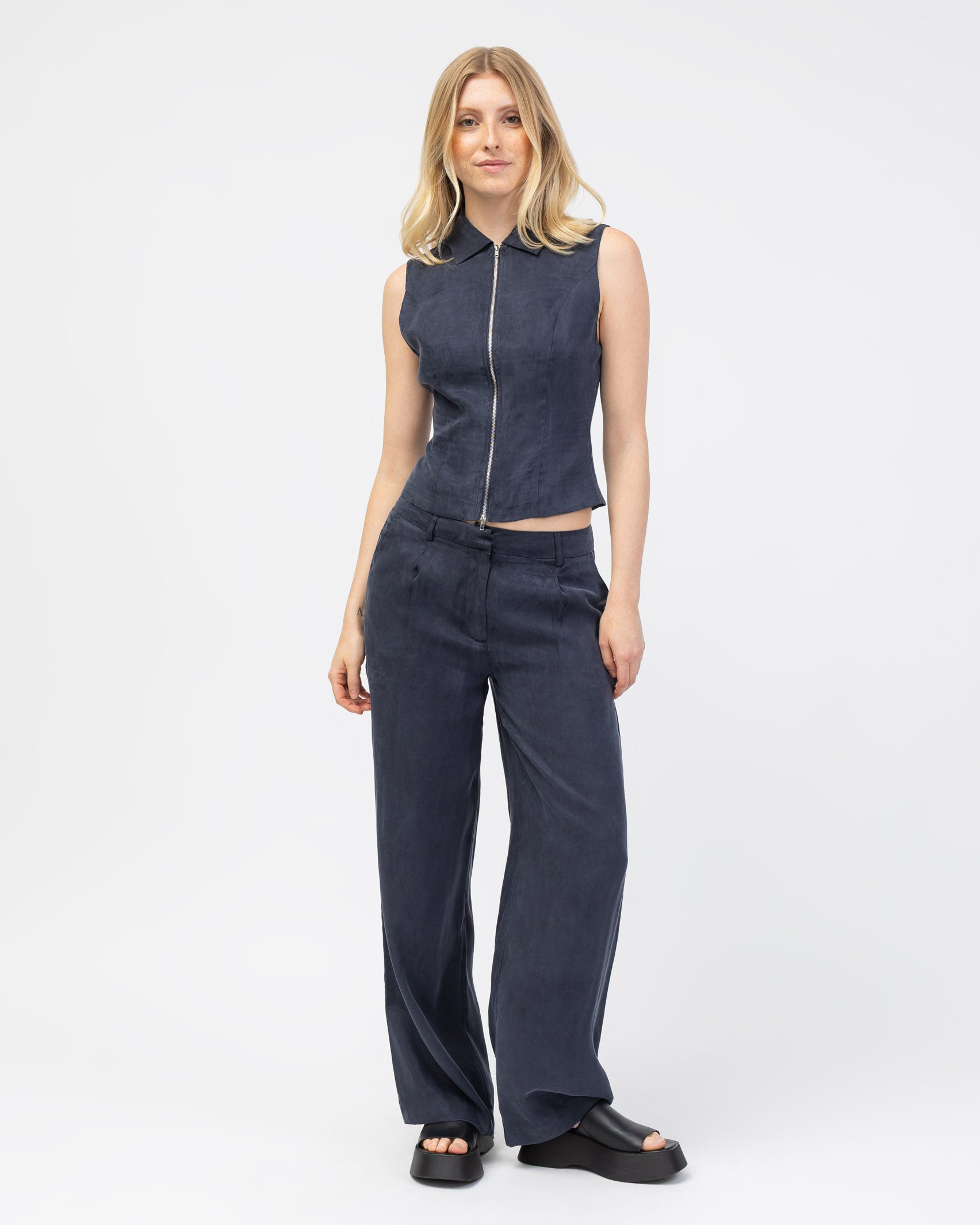 Ärmellose Bluse mit Reißverschluss