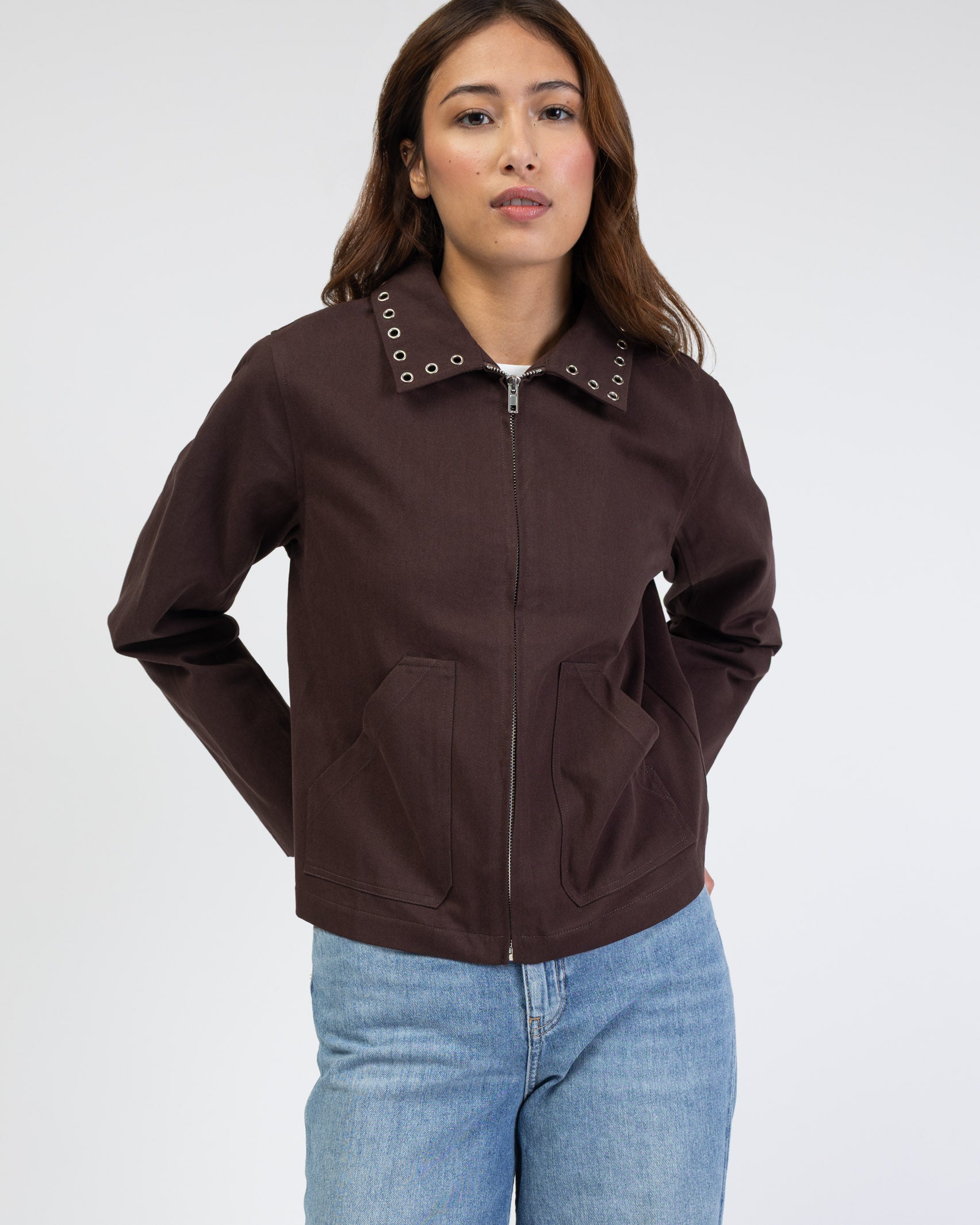 Jacke mit Ösen am Kragen