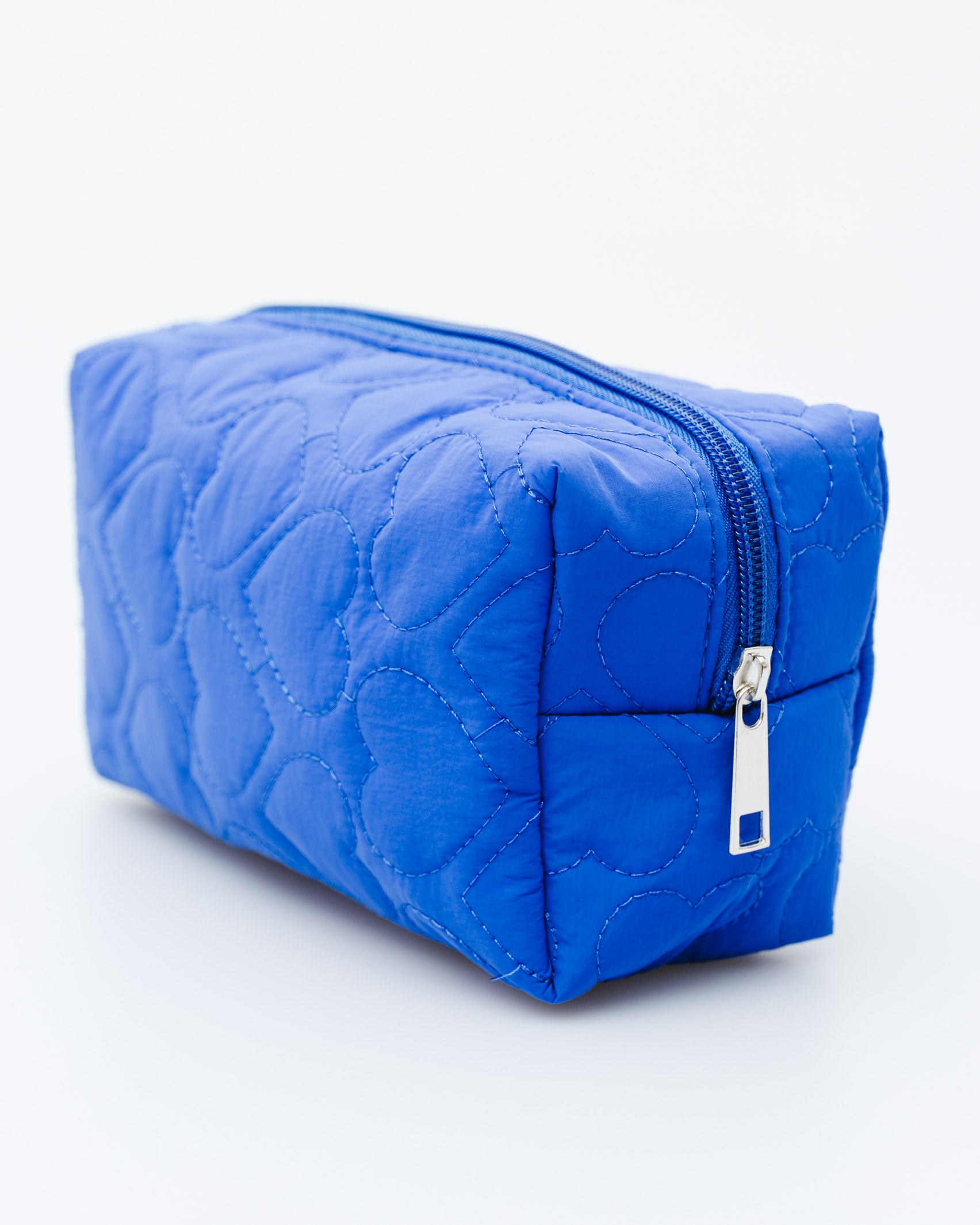 Kosmetiktasche mit Herzchen - Broke + Schön