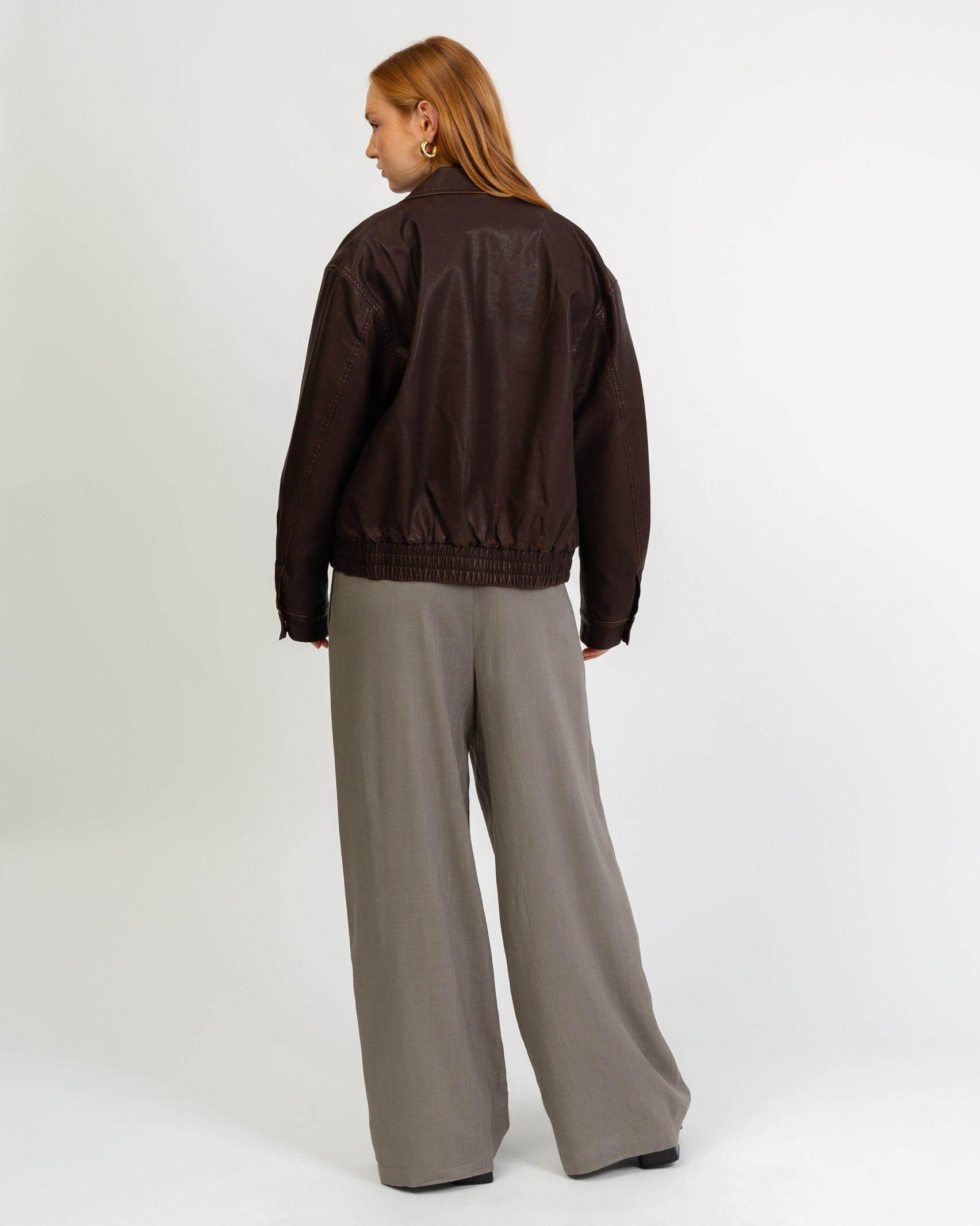 Lockere Kunstlederjacke mit Kragen