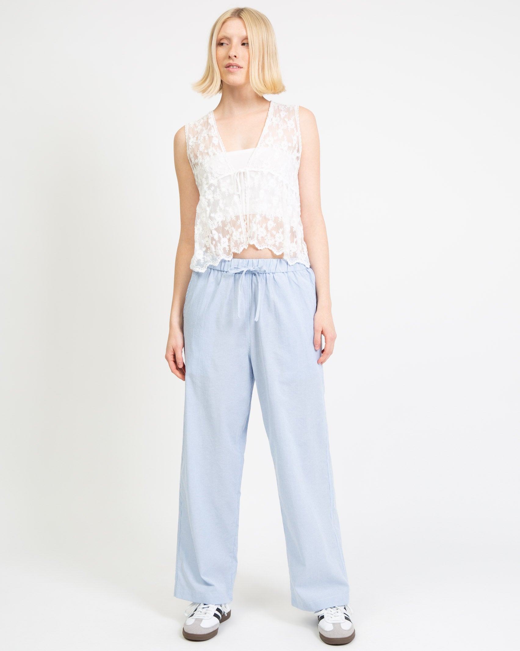 Lockere Hose mit Streifen-Broke+Schön