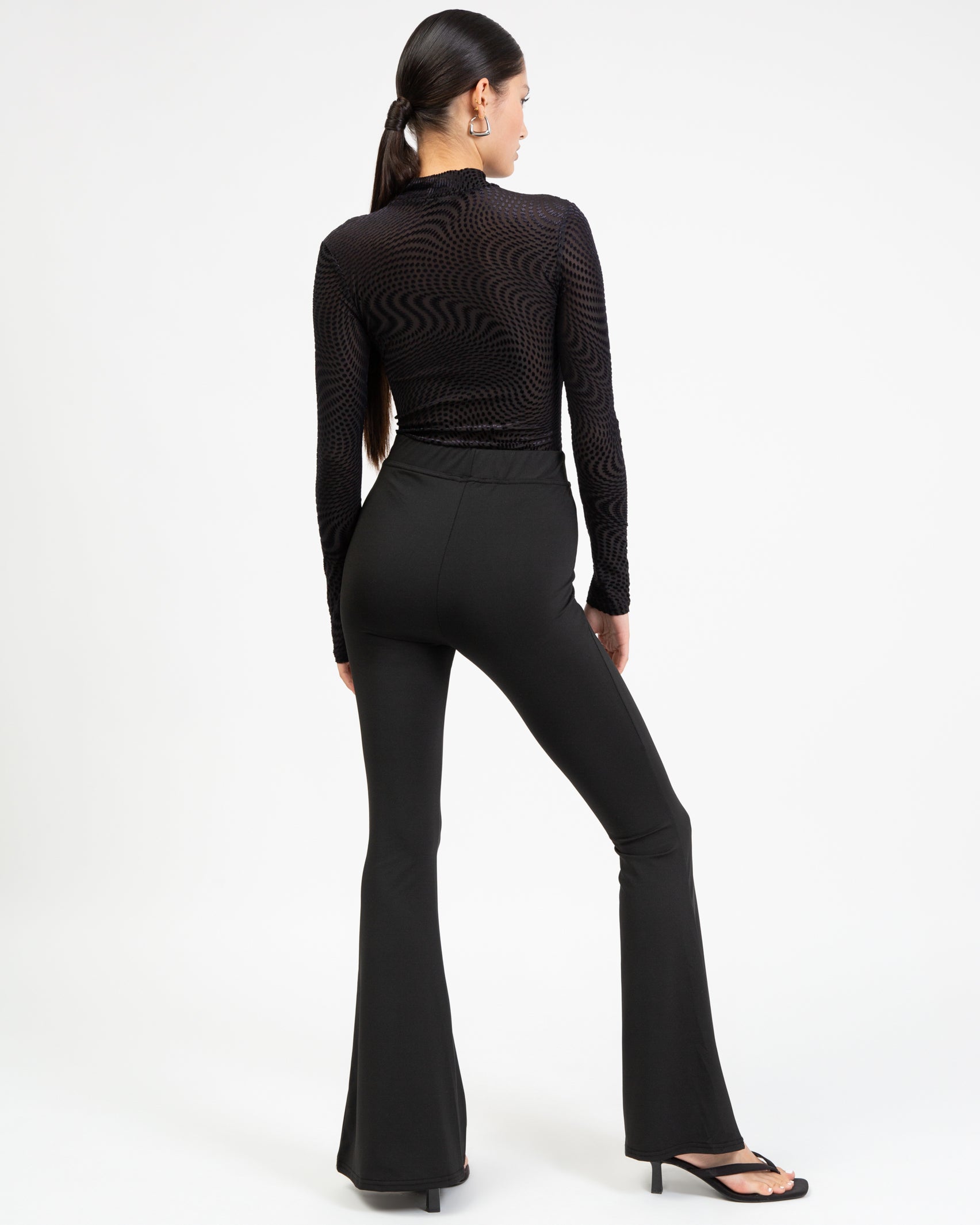 Body mit Swirl Muster aus Samt