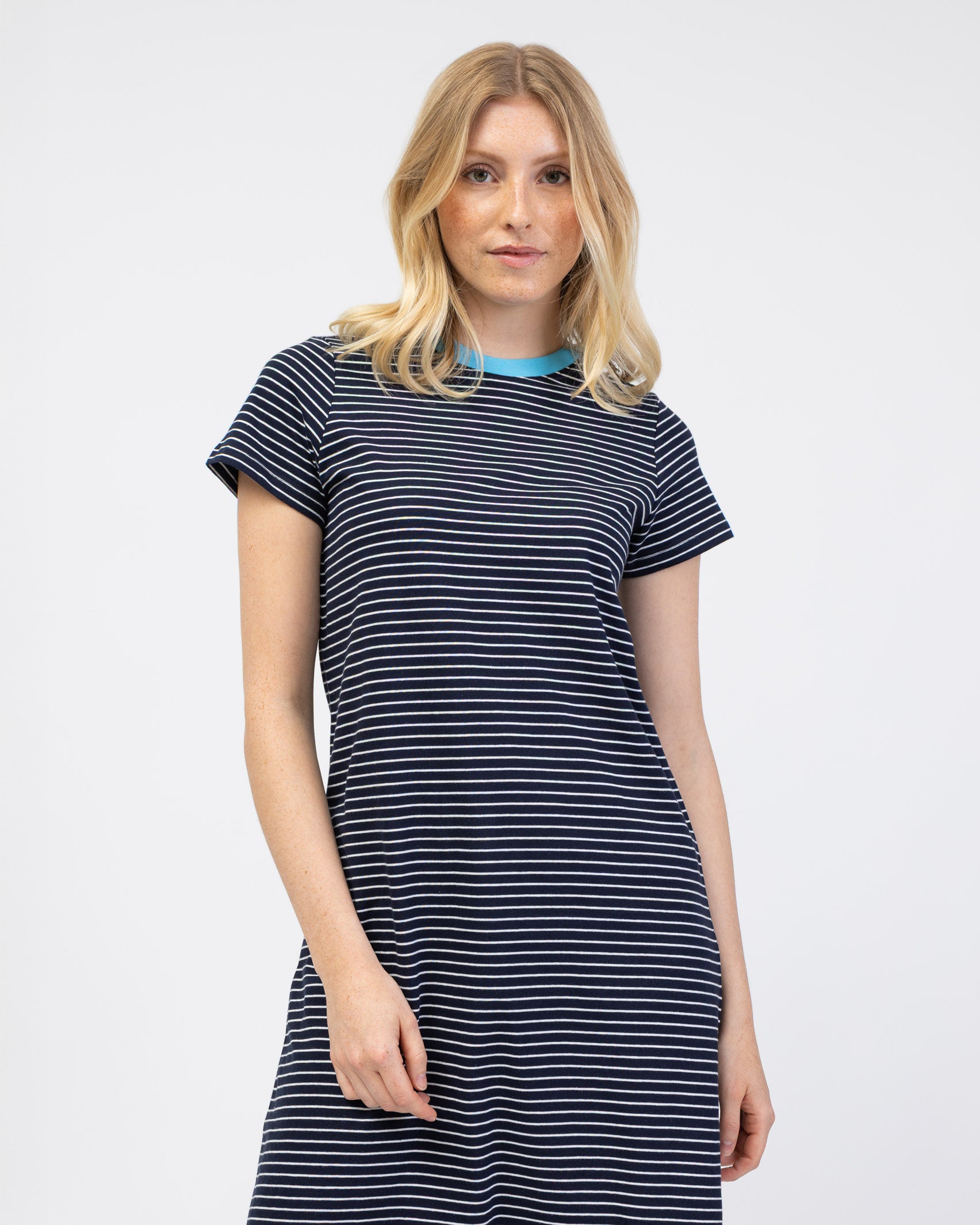Gestreiftes Basic T-Shirt Kleid