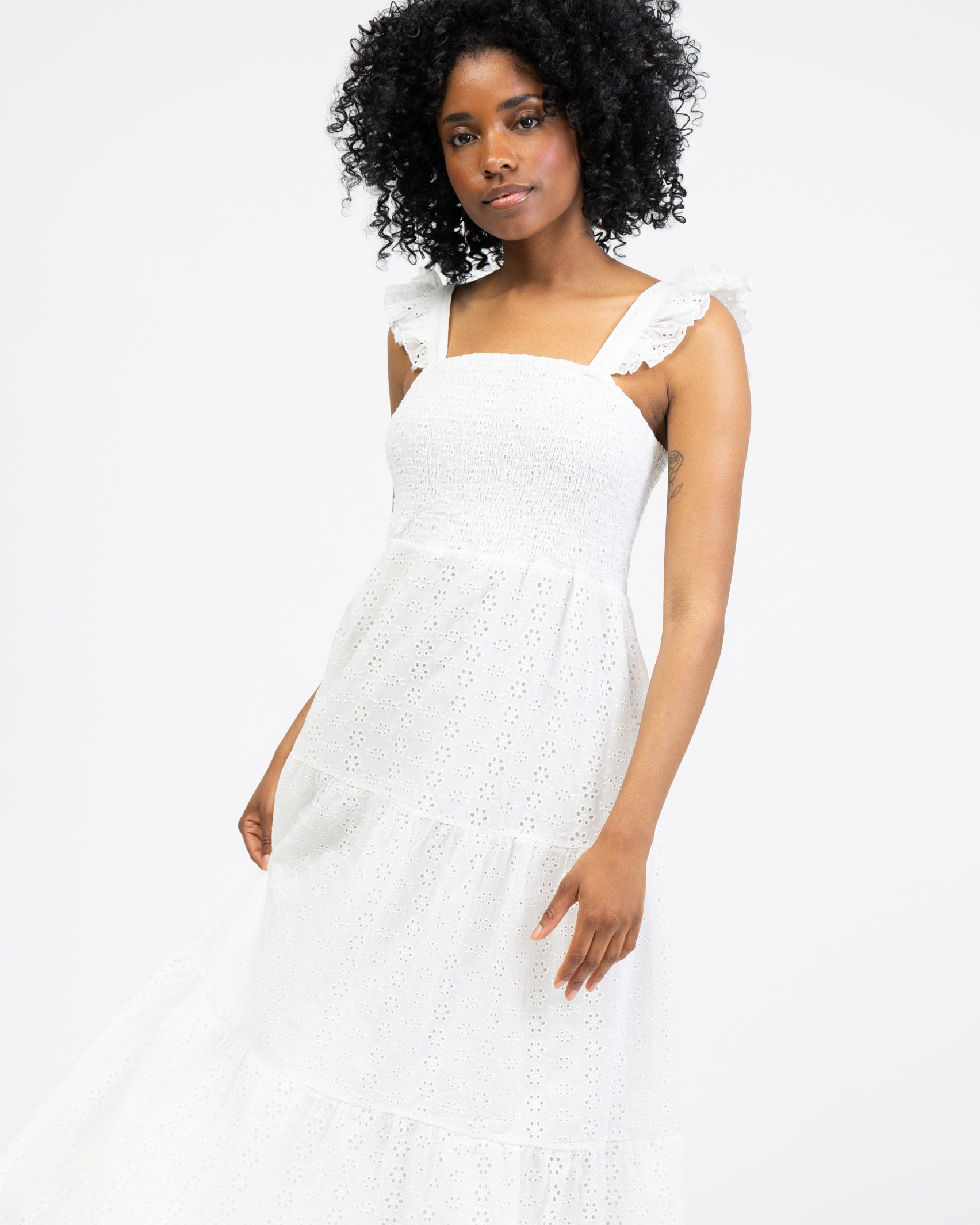 Maxikleid mit Lochstickerei