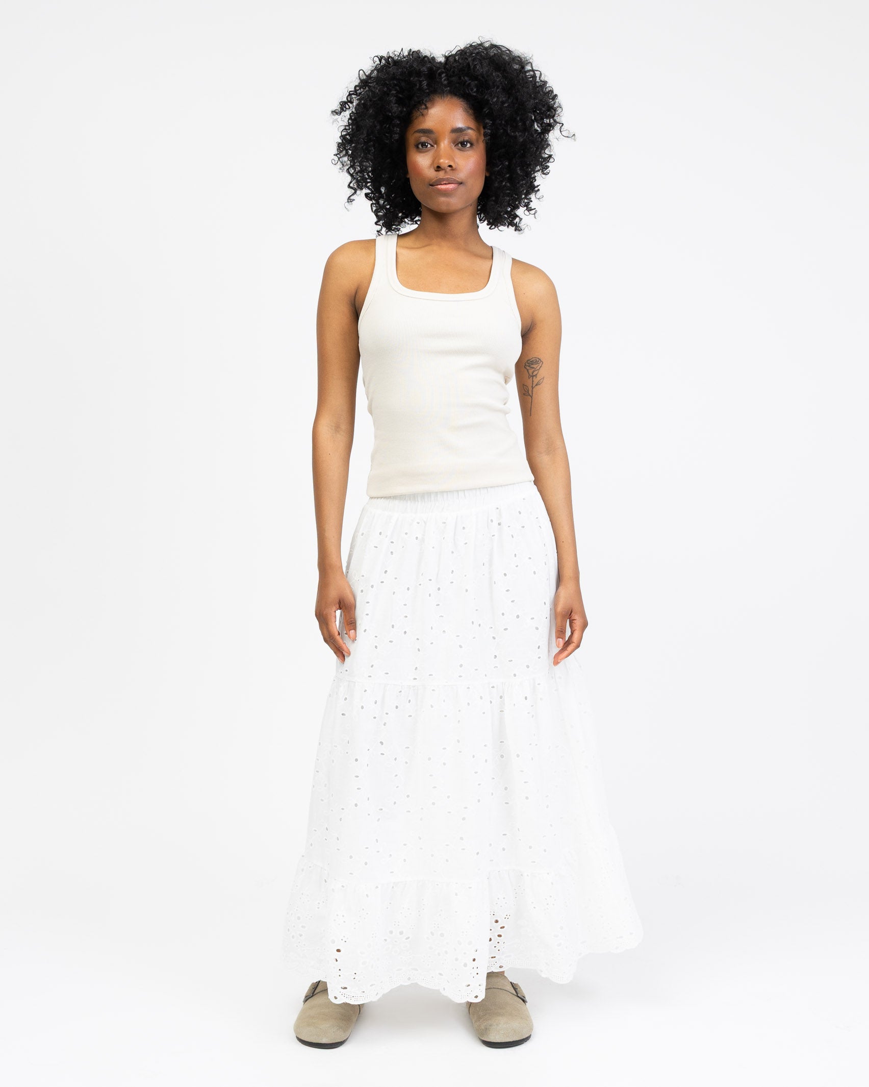 Maxirock mit Lochspitze