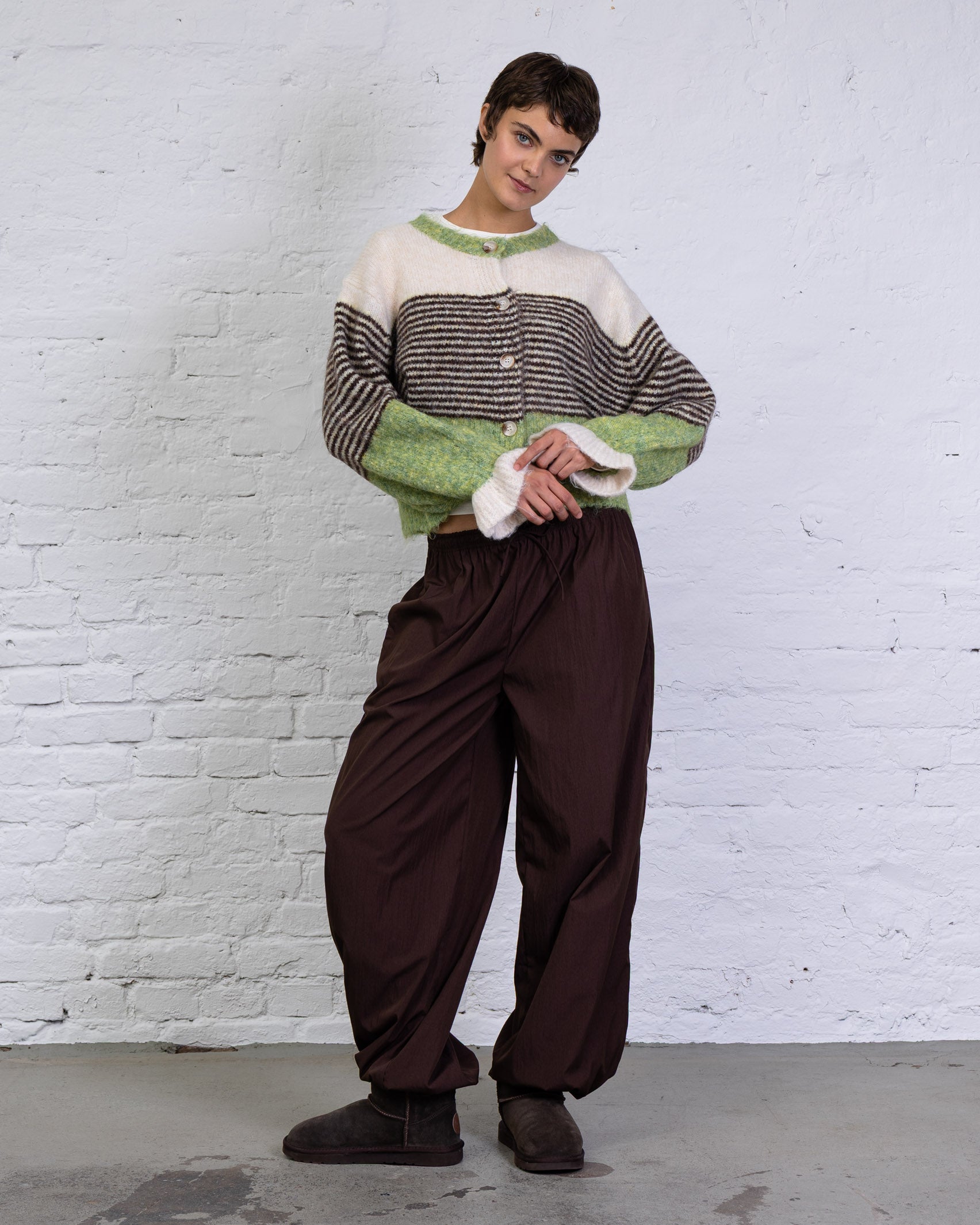 Verspielte Strickjacke